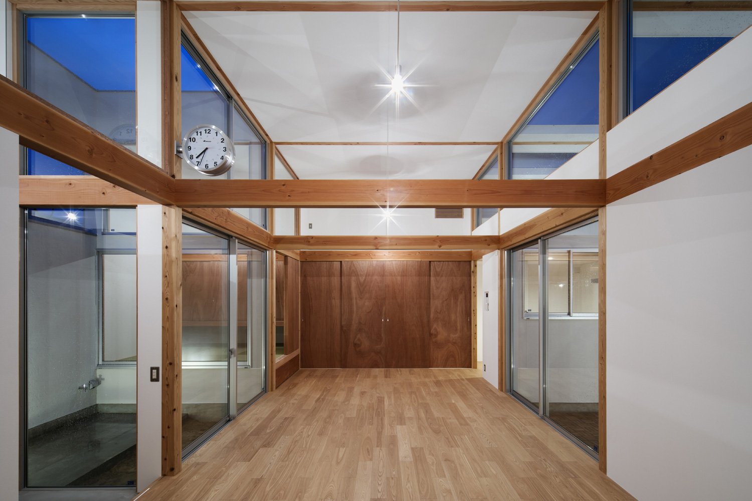 注文住宅・デザイン住宅建築実例_LDK 注文住宅・デザイン住宅建築実例_『CASE468 1.5階建ての家』_LDK