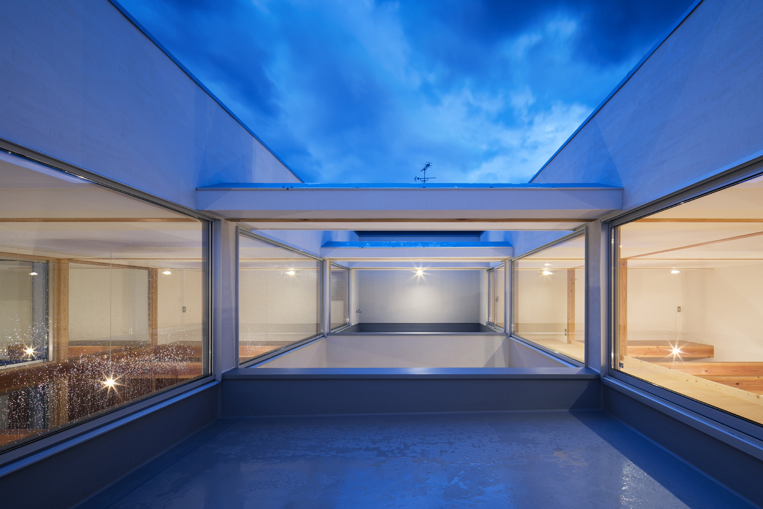 注文住宅・デザイン住宅建築実例_テラス・バルコニー 注文住宅・デザイン住宅建築実例_『CASE468 1.5階建ての家』_テラス・バルコニー