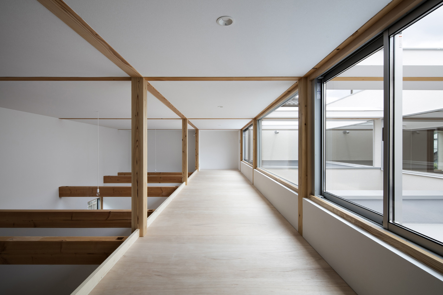 注文住宅・デザイン住宅建築実例_ 注文住宅・デザイン住宅建築実例_『CASE468 1.5階建ての家』_廊下