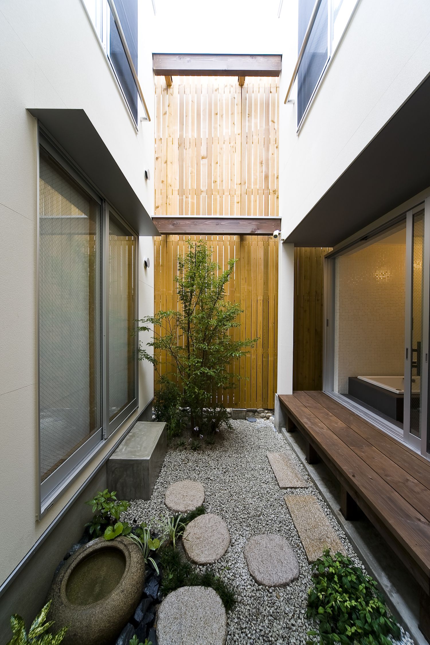 注文住宅・デザイン住宅建築実例_中庭