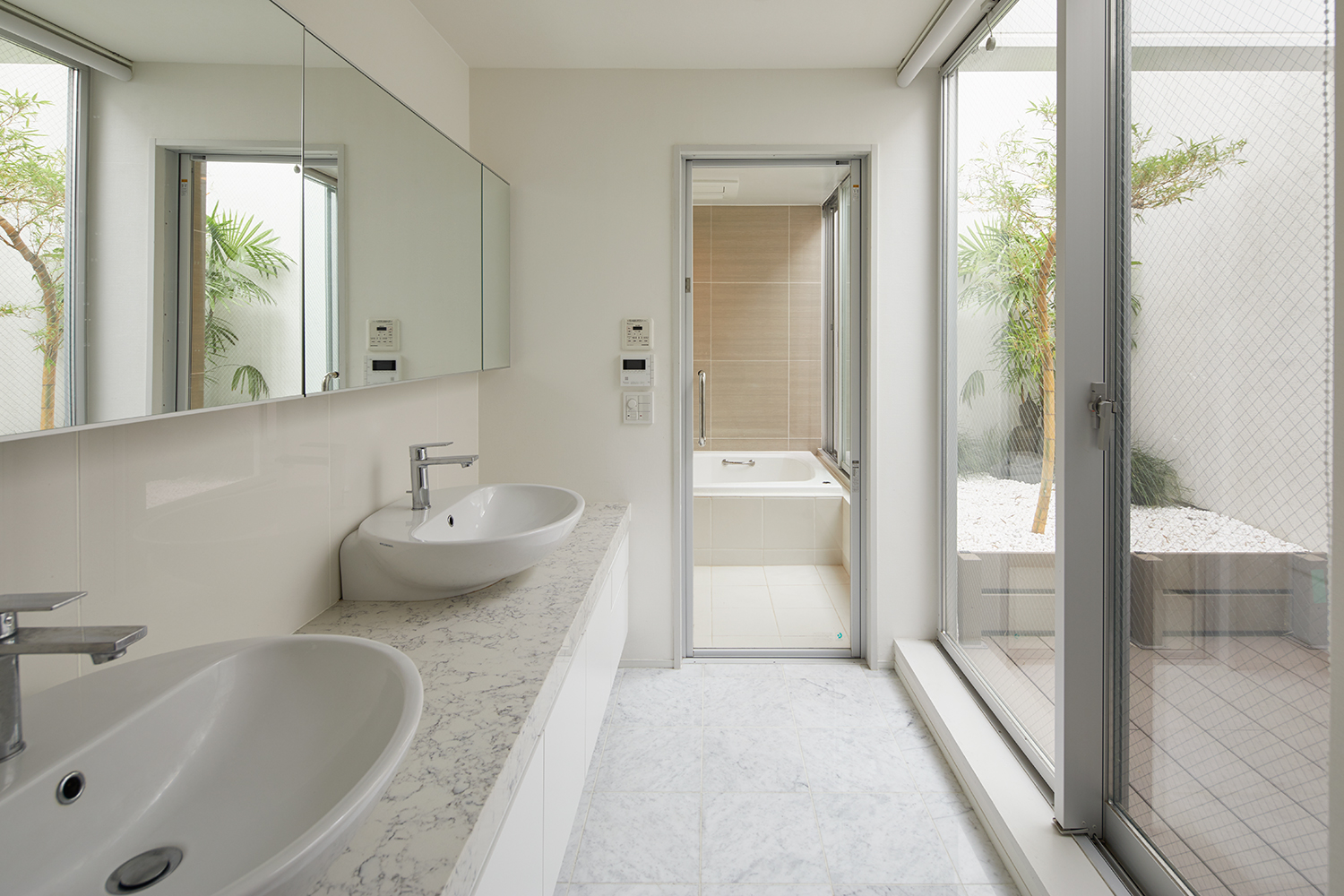 注文住宅・デザイン住宅建築実例_浴室・洗面所 注文住宅・デザイン住宅建築実例_『CASE455 N邸(社長の邸宅)』_浴室・洗面所