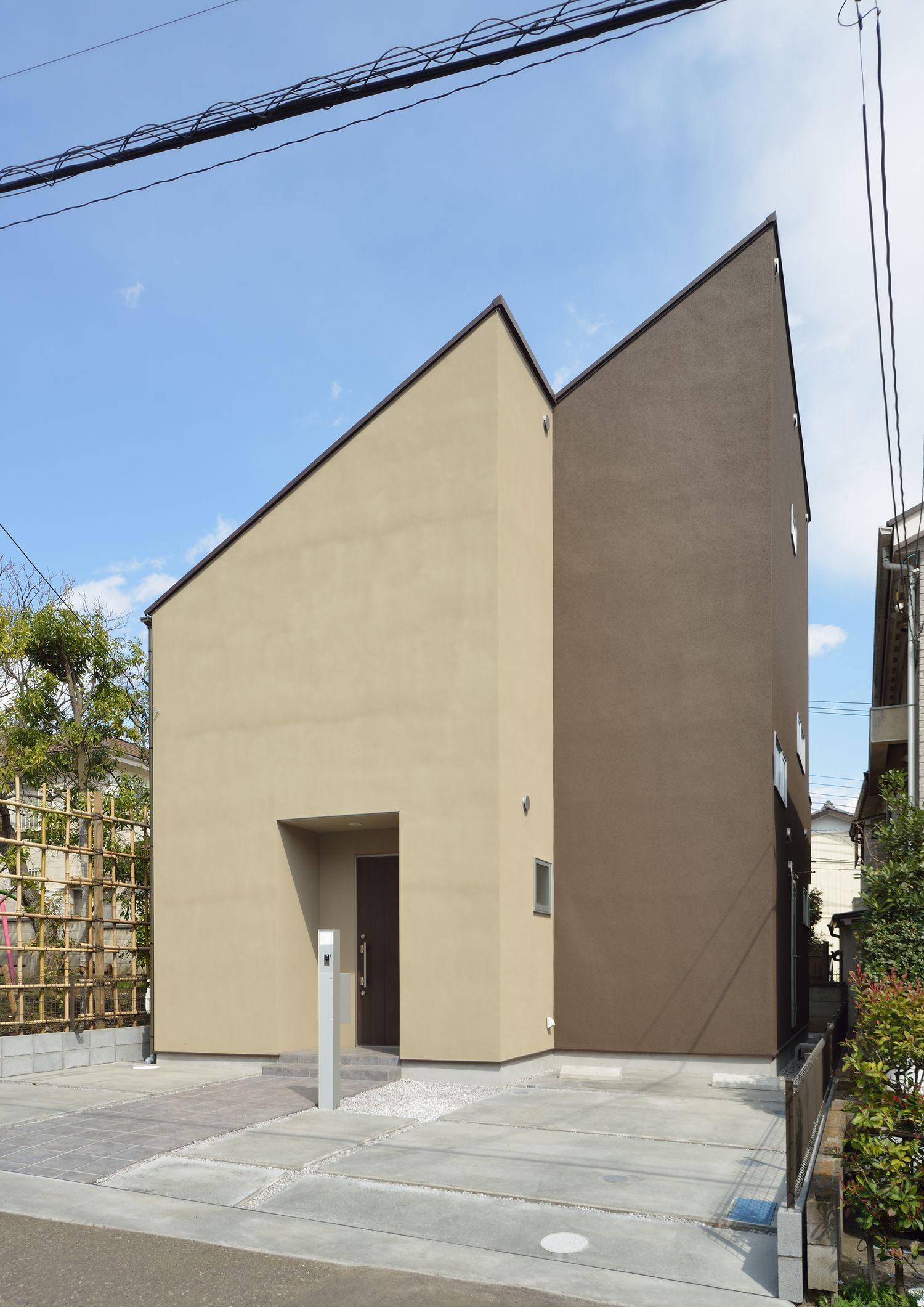 デザイン住宅建築実例_外観・注文住宅『CASE350 COLLAGE HOUSE』の建築実例・施⼯例の写真・建物外観全体