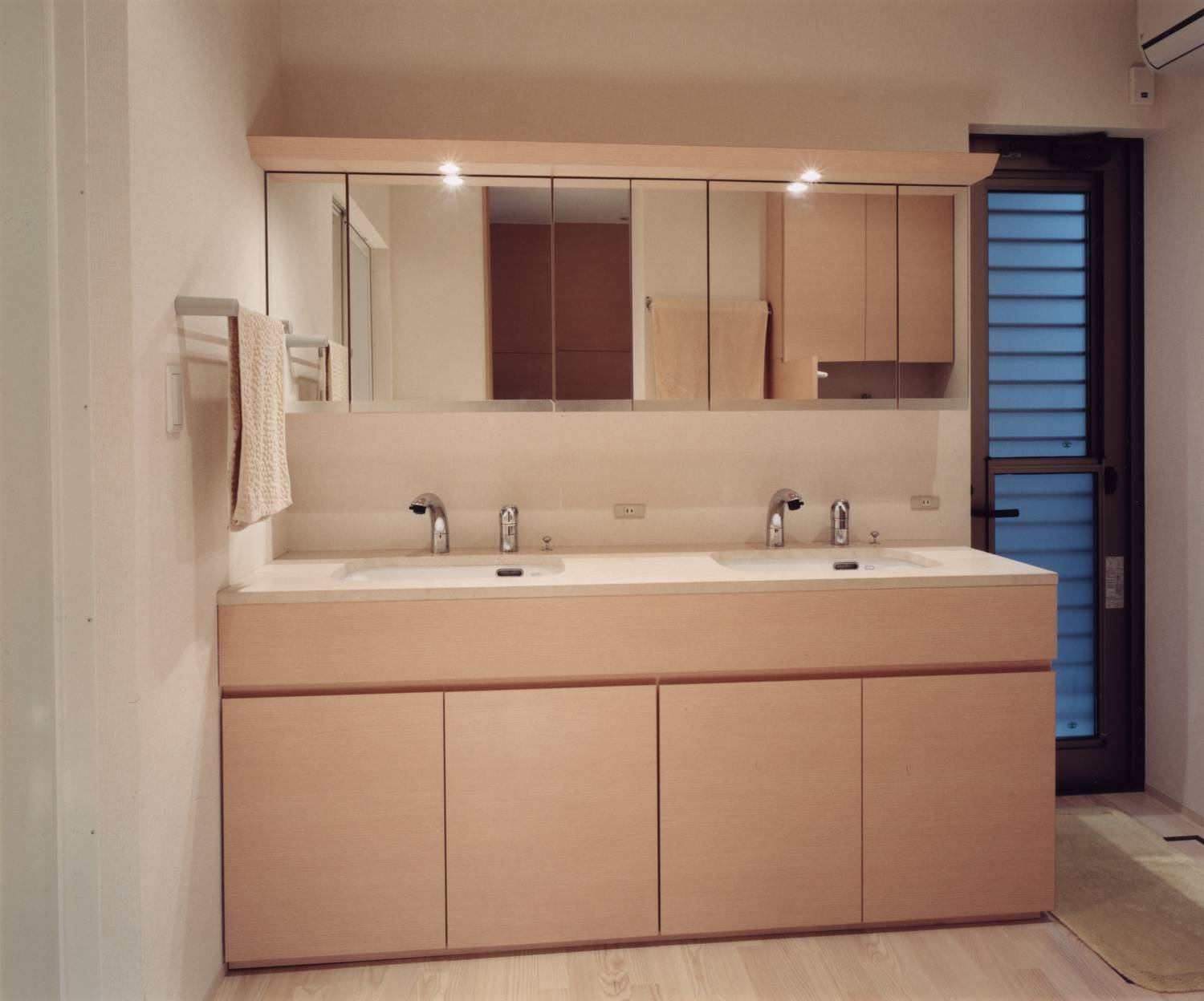 注文住宅・デザイン住宅建築実例_浴室・洗面所