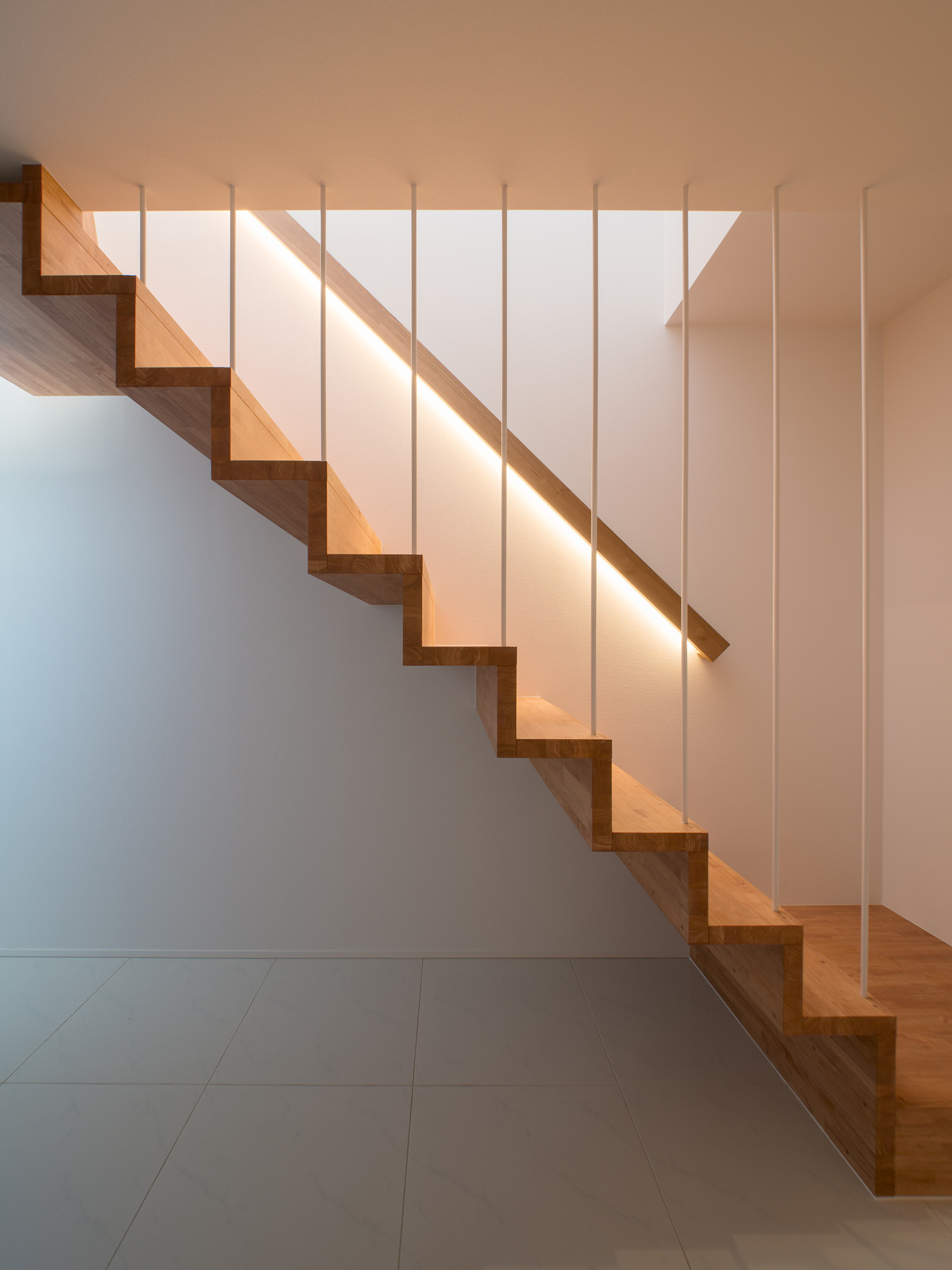 注文住宅・デザイン住宅建築実例_階段 注文住宅・デザイン住宅建築実例_『CASE574 TRANQUIL- HOUSE』_階段