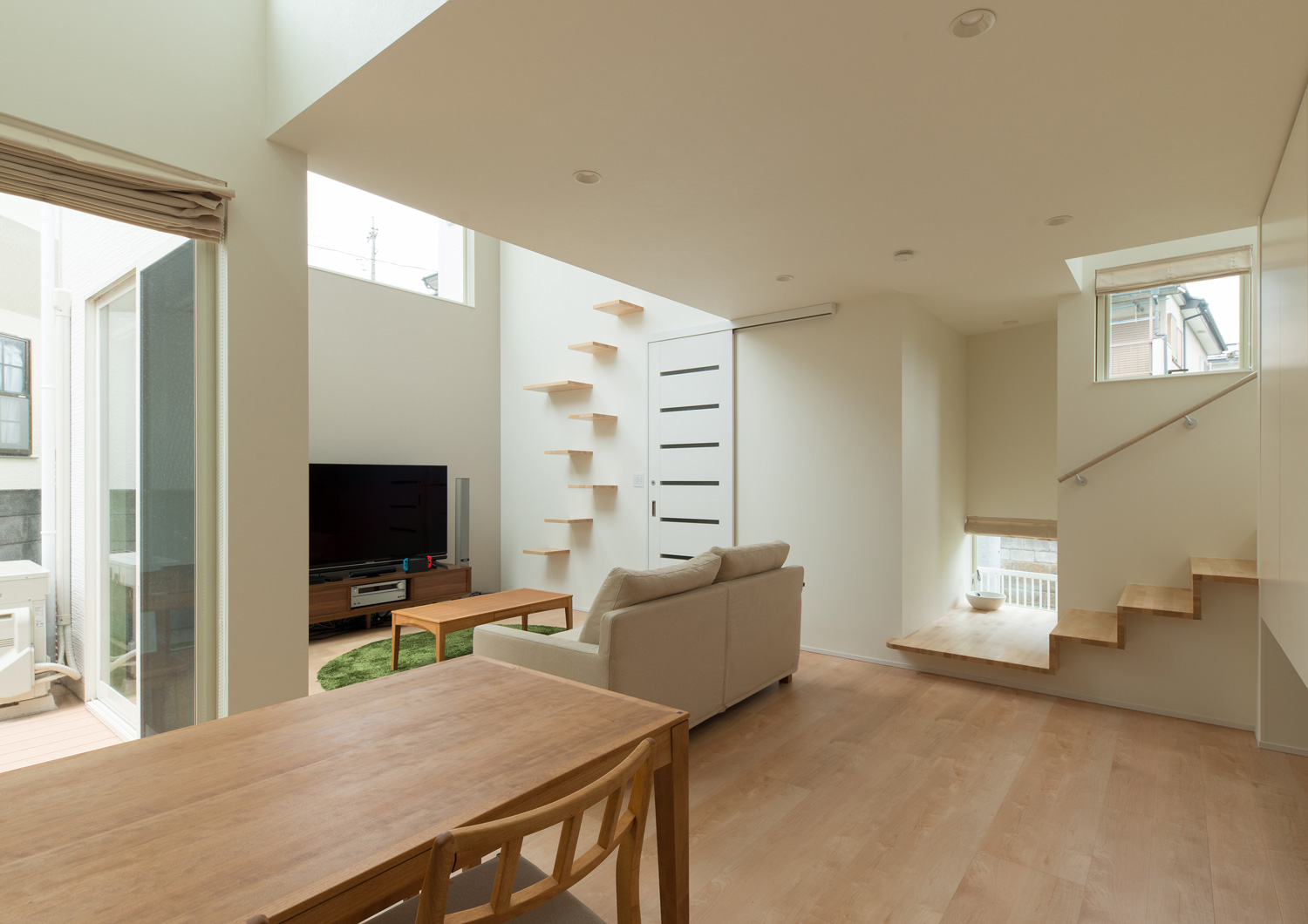 木のインテリアを中心としたフローリングのLDK・デザイン住宅 注文住宅・デザイン住宅建築実例_『CASE580 cherishing house』_LDK