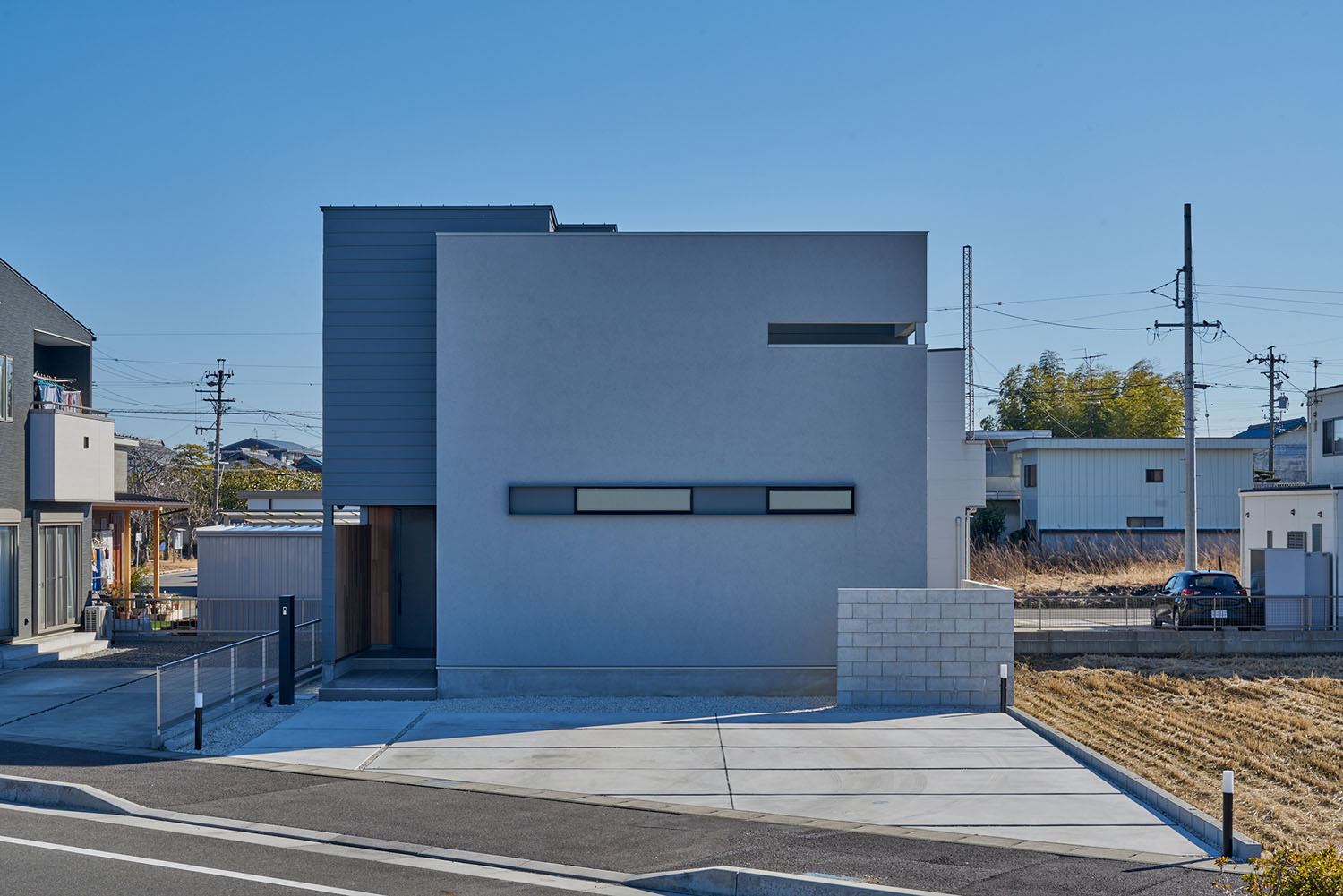 窓が少ないキューブ状の外観・デザイン住宅 注文住宅・デザイン住宅建築実例_『CASE670 静かな形の家』_外観