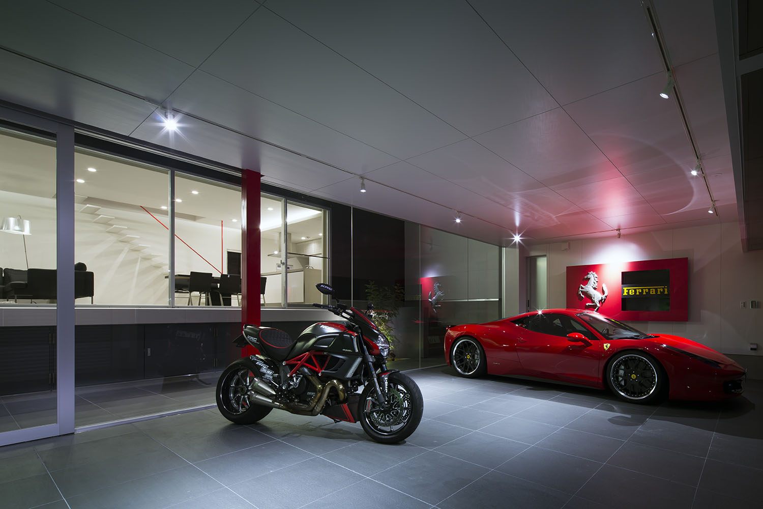 注文住宅・デザイン住宅建築実例_ガレージ