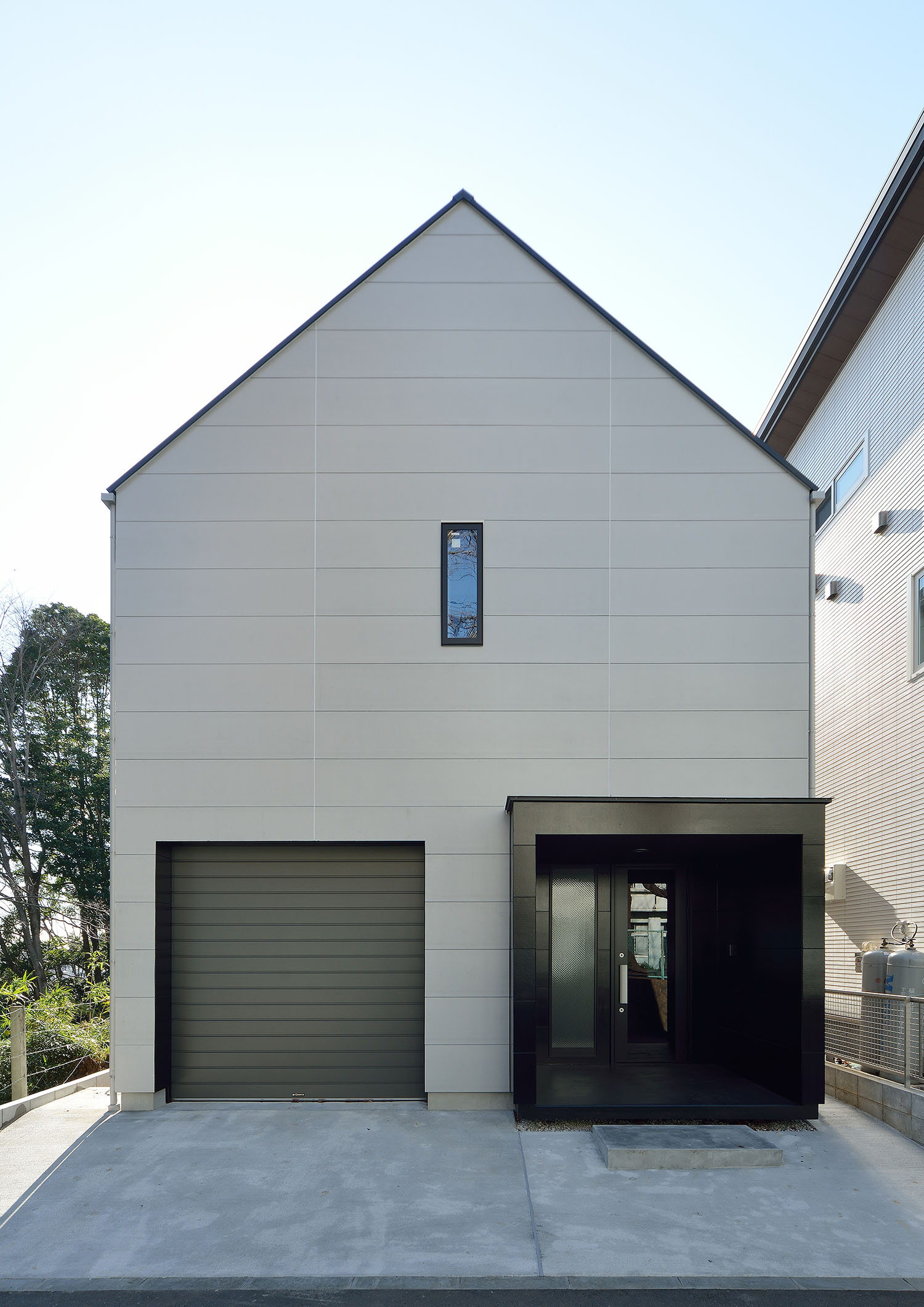 注文住宅『CASE676 箱を包む小屋裏』の建築実例・建物外観全体 注文住宅・デザイン住宅建築実例_『CASE676 箱を包む小屋裏』_外観