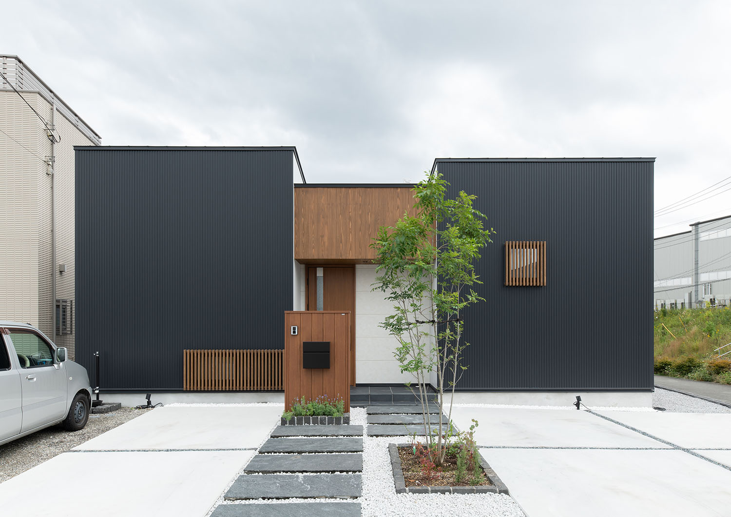 注文住宅『CASE683 丘の上のハウス』の建築実例・建物外観全体 注文住宅・デザイン住宅建築実例_『CASE683 丘の上のハウス』_外観