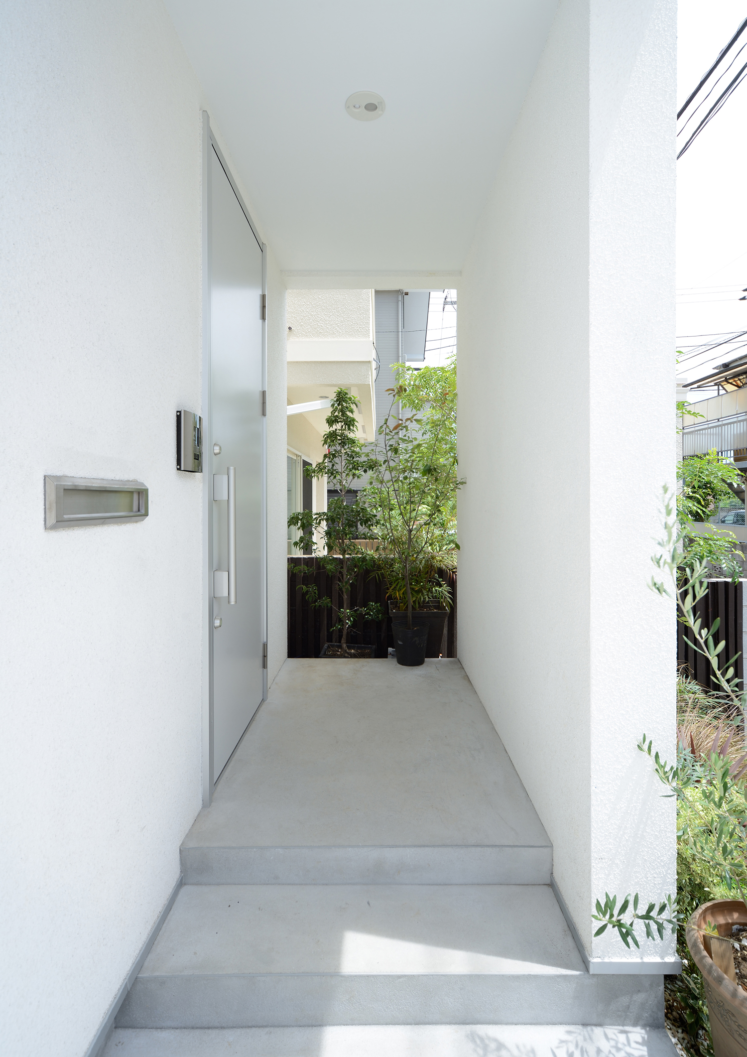 注文住宅・デザイン住宅建築実例_玄関