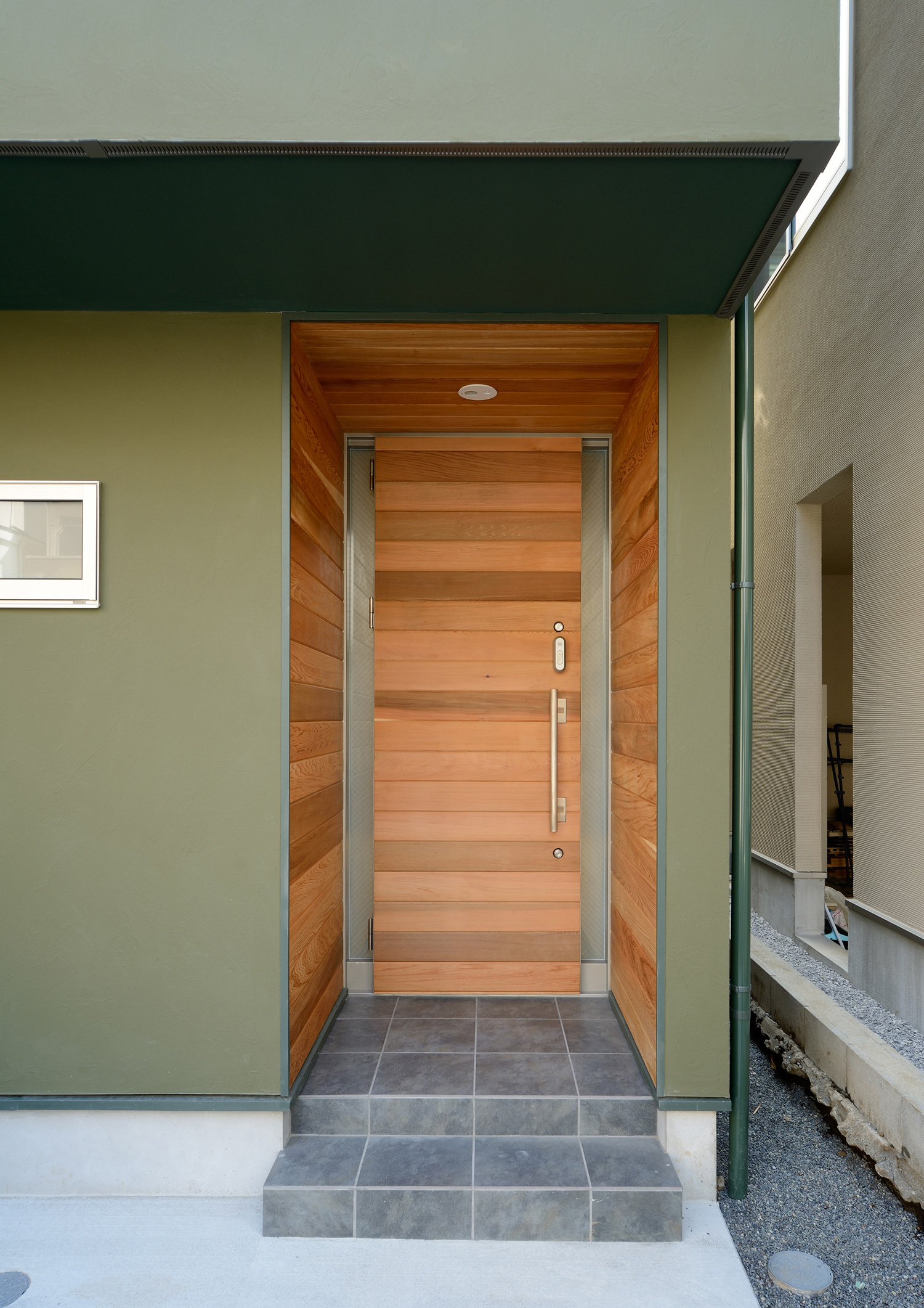 注文住宅・デザイン住宅建築実例_玄関