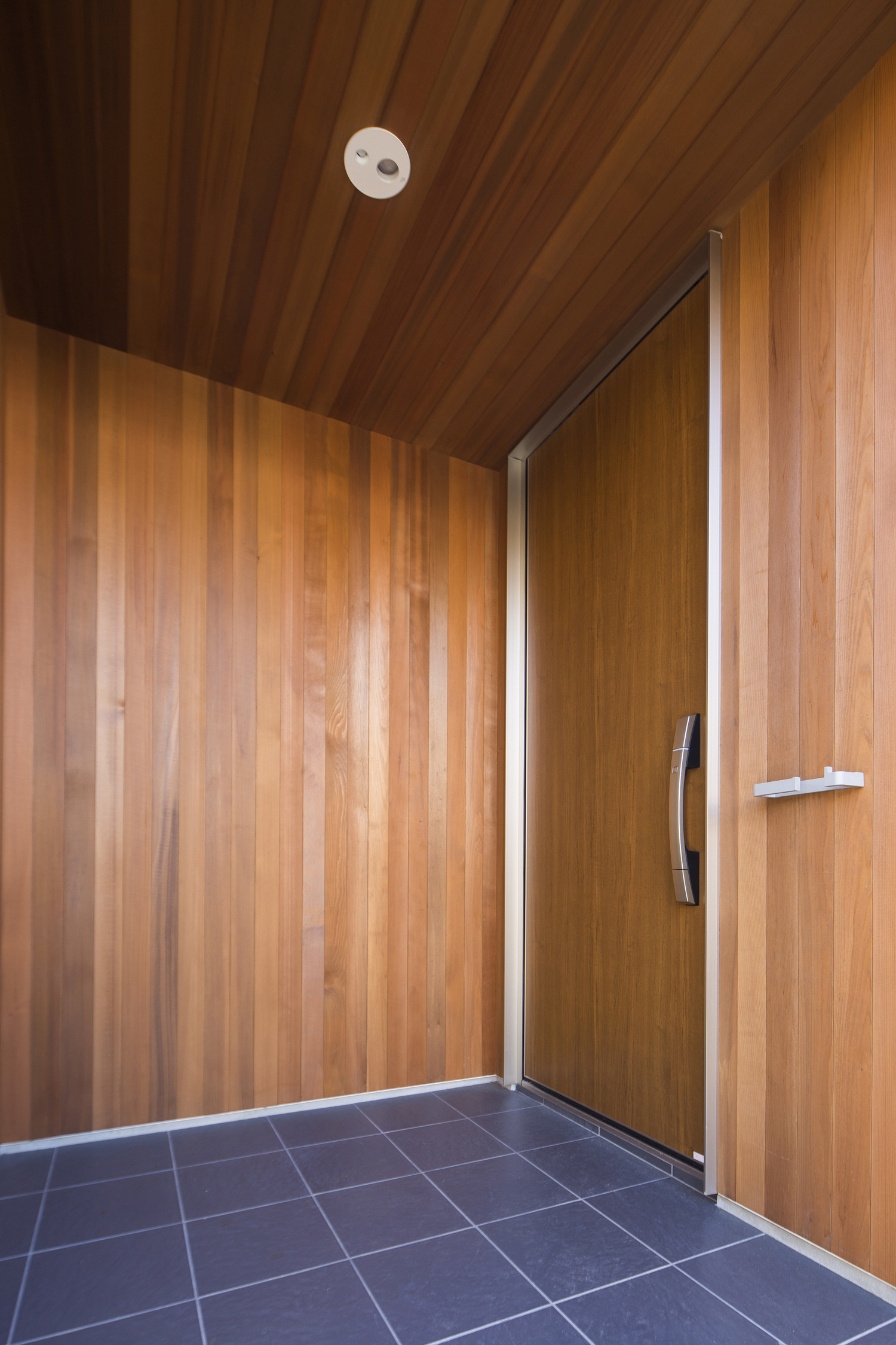 注文住宅・デザイン住宅建築実例_玄関