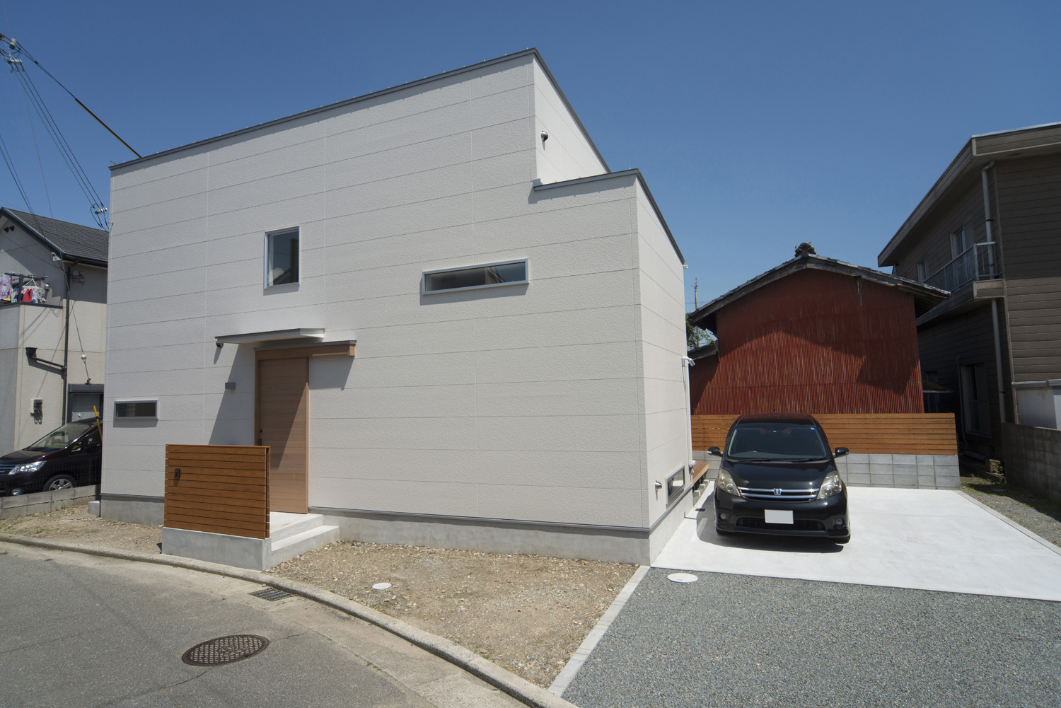 デザイン住宅建築実例_外観・注文住宅『CASE412 S(シンプル)ハウス』の建築実例・施⼯例の写真・建物外観全体