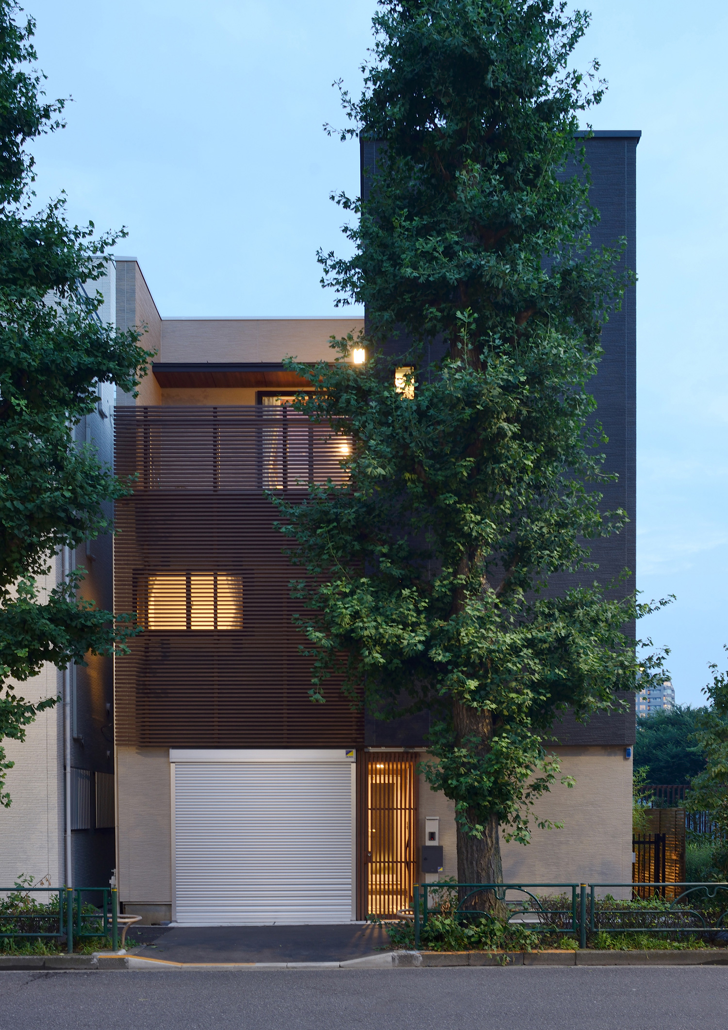 CASE419 彩りを眺める家