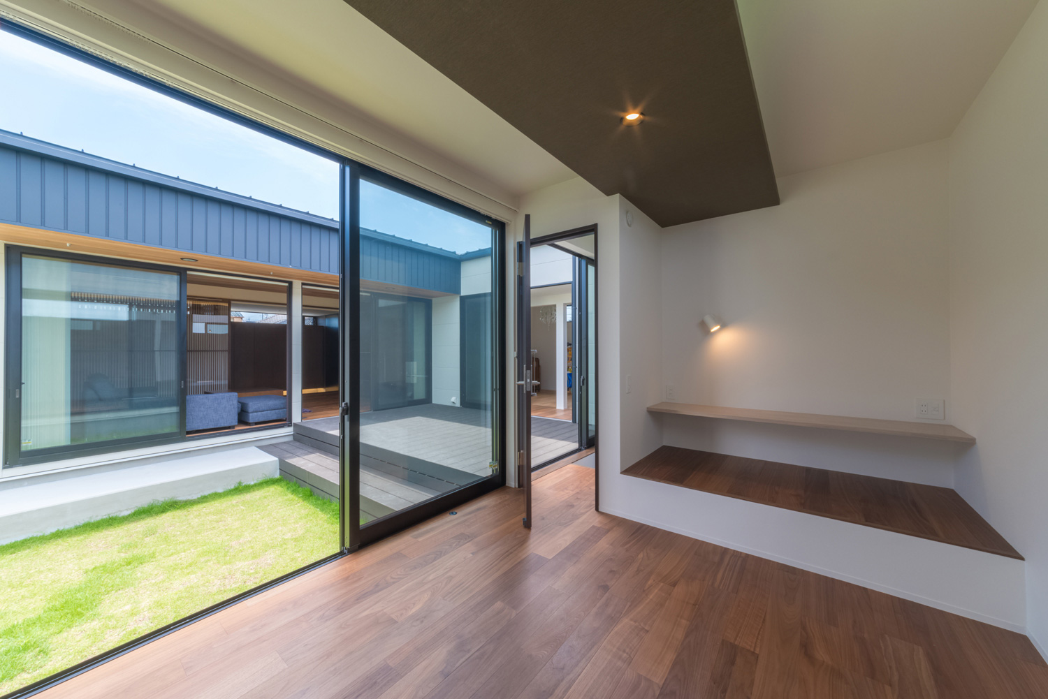 注文住宅・デザイン住宅建築実例_中庭