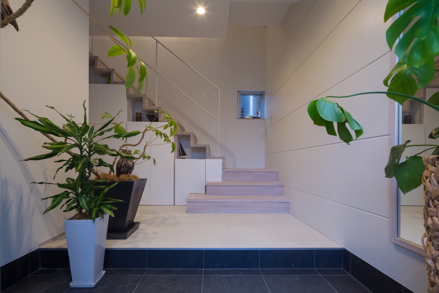 注文住宅・デザイン住宅建築実例_玄関