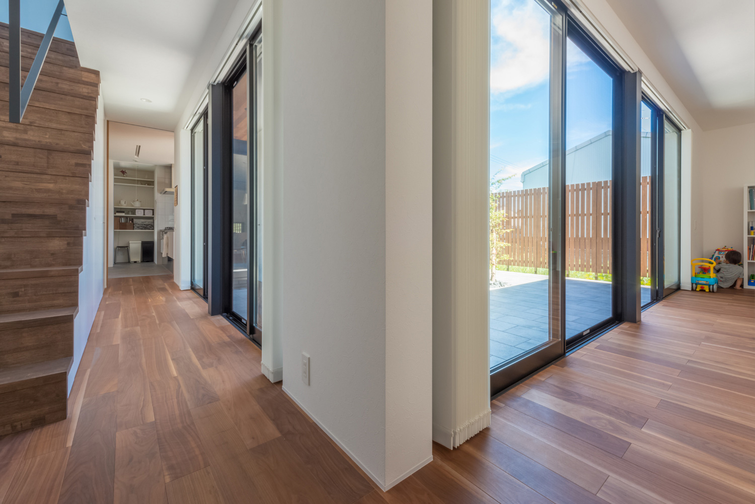 注文住宅・デザイン住宅建築実例_ 注文住宅・デザイン住宅建築実例_『CASE436 イドコロハウス』_廊下