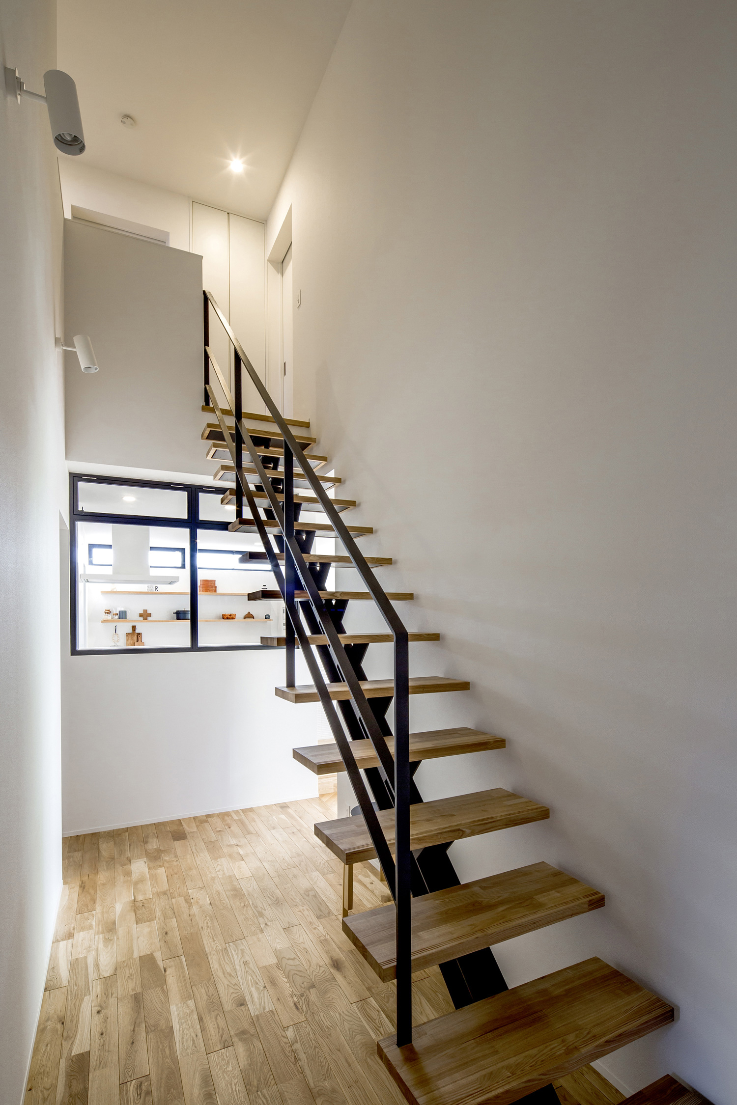 注文住宅・デザイン住宅建築実例_階段 注文住宅・デザイン住宅建築実例_『CASE441 TORAFU』_階段