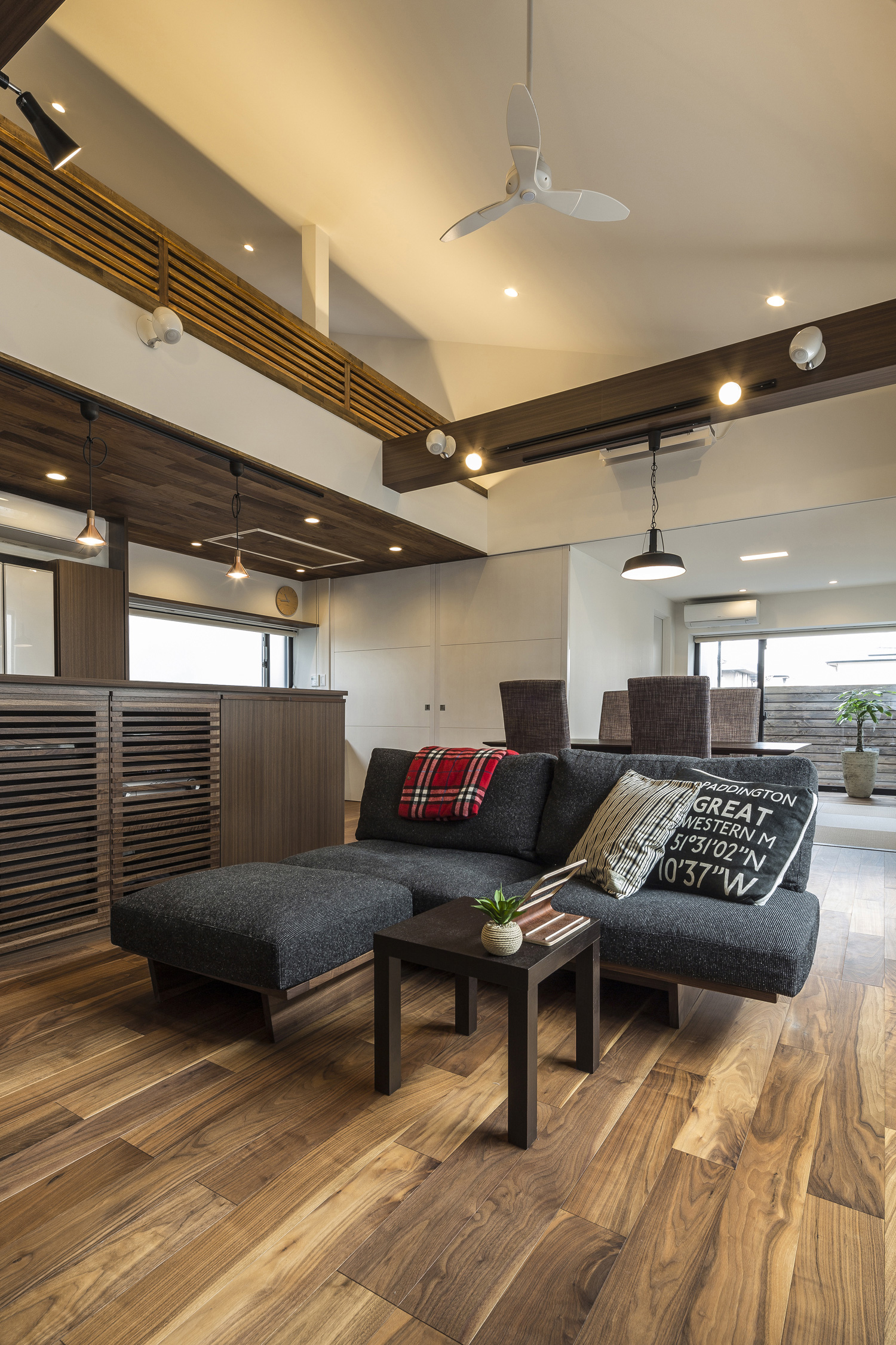 注文住宅・デザイン住宅建築実例_LDK 注文住宅・デザイン住宅建築実例_『CASE447 CASA Oltremare』_LDK