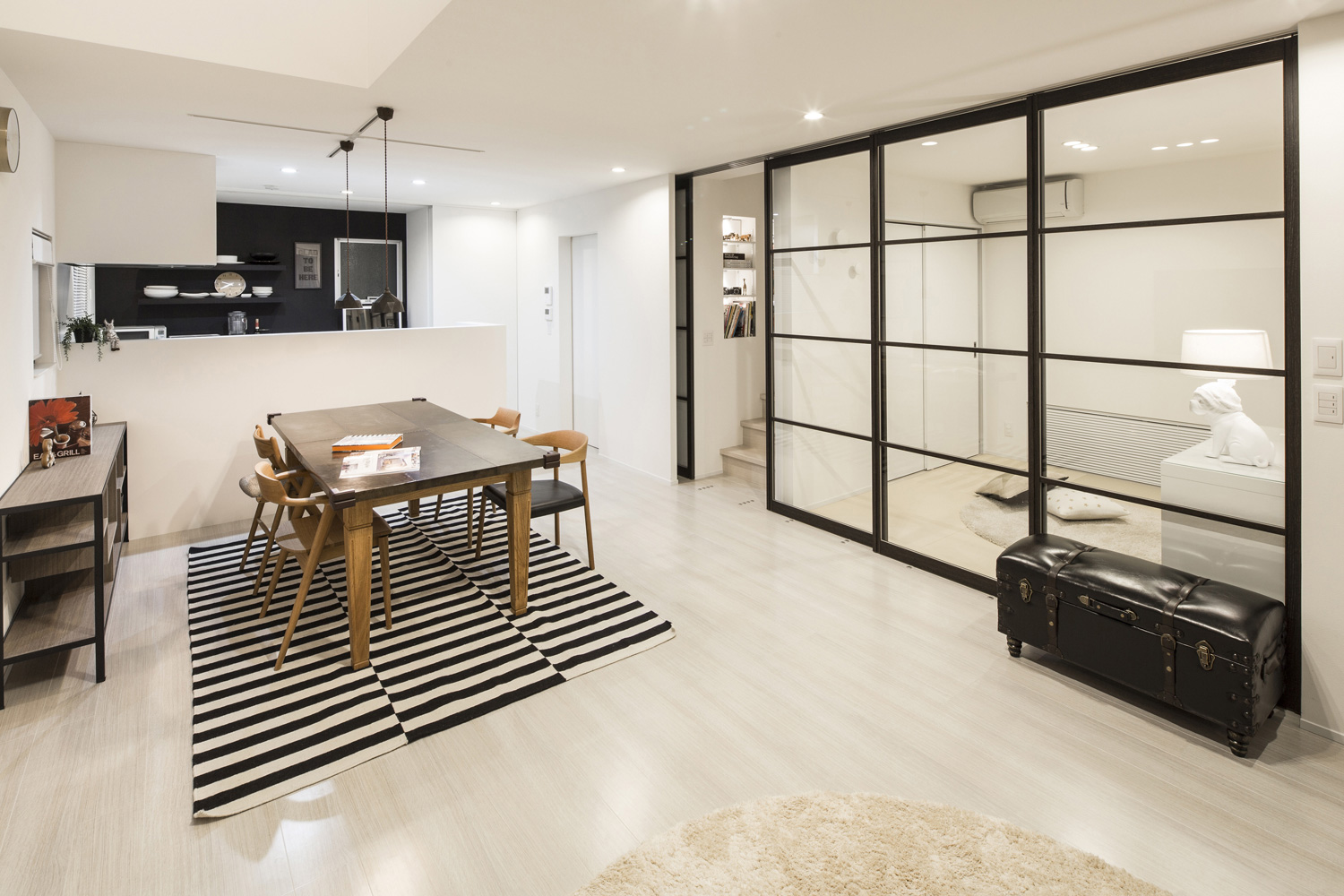 注文住宅・デザイン住宅建築実例_中庭 注文住宅・デザイン住宅建築実例_『CASE452 ICHIGAN HOUSE』_中庭