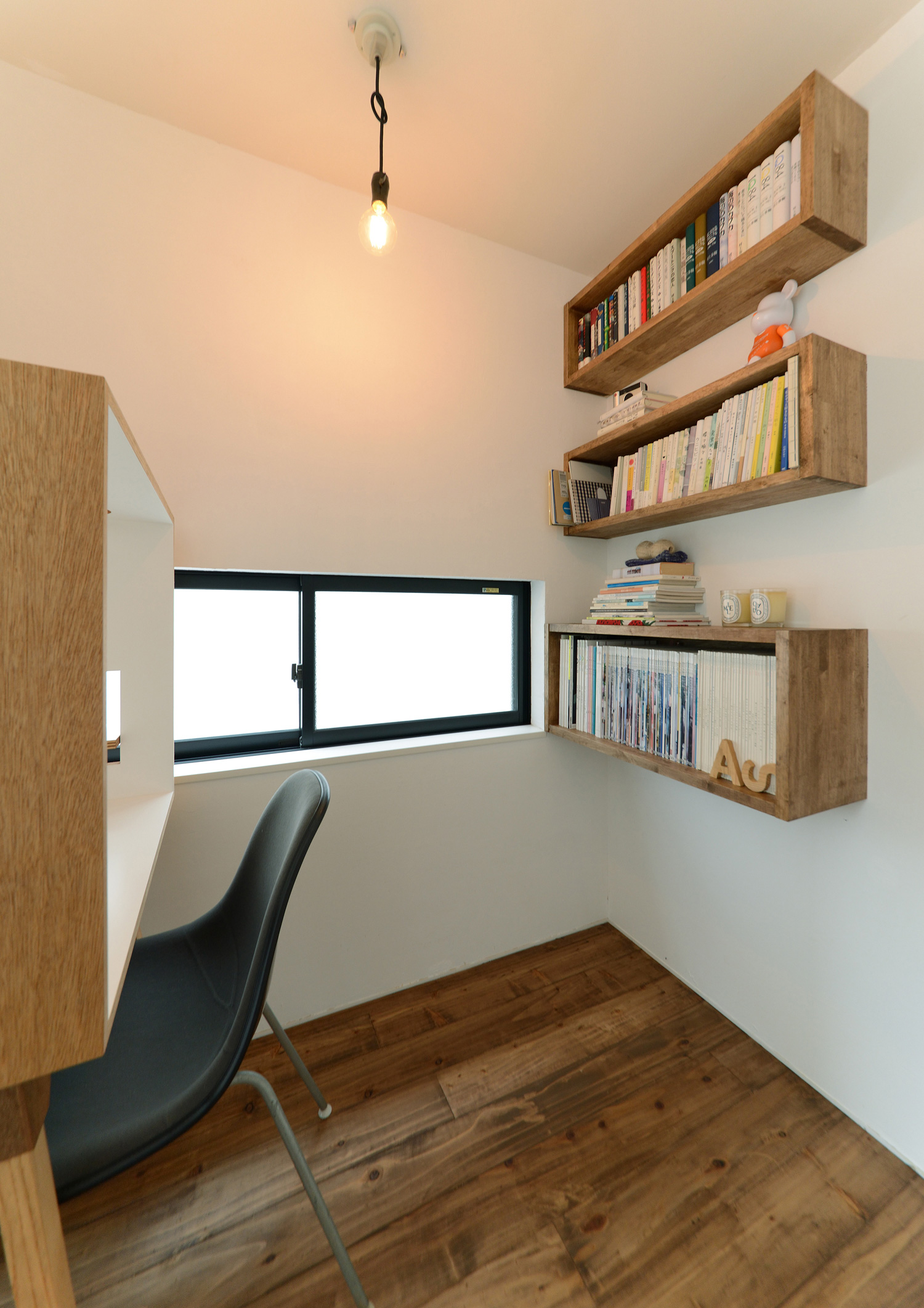 注文住宅・デザイン住宅建築実例_『CASE456 Milky Way Train』_書斎