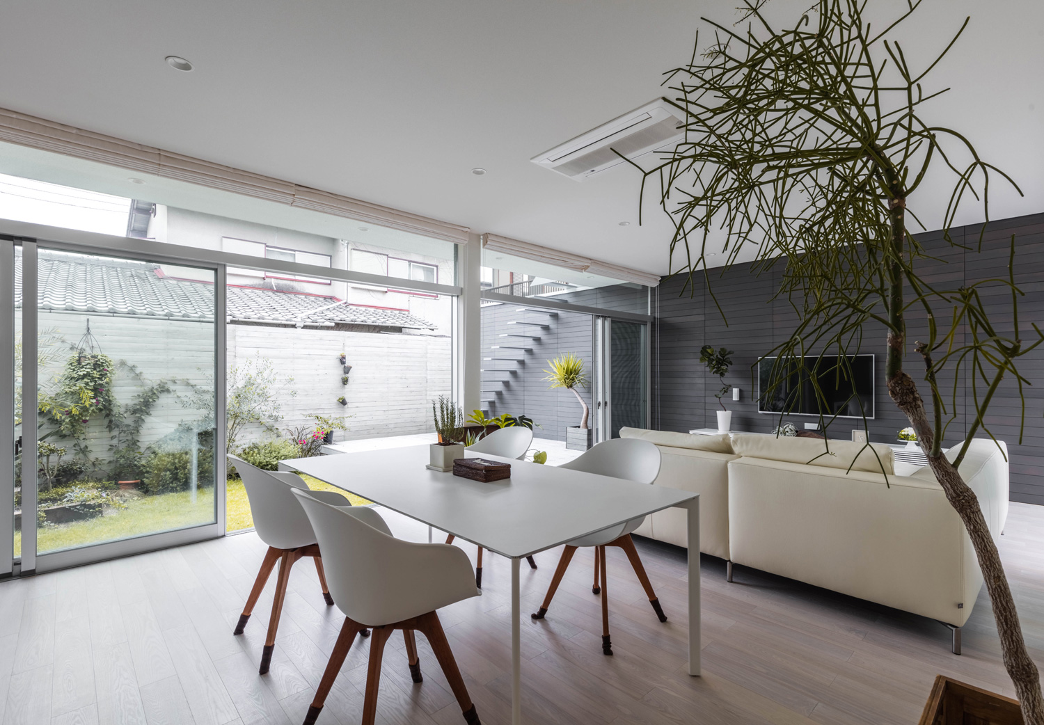 注文住宅・デザイン住宅建築実例_LDK 注文住宅・デザイン住宅建築実例_『CASE470 HOUSE.ASIAN / HORIZONTAL』_LDK