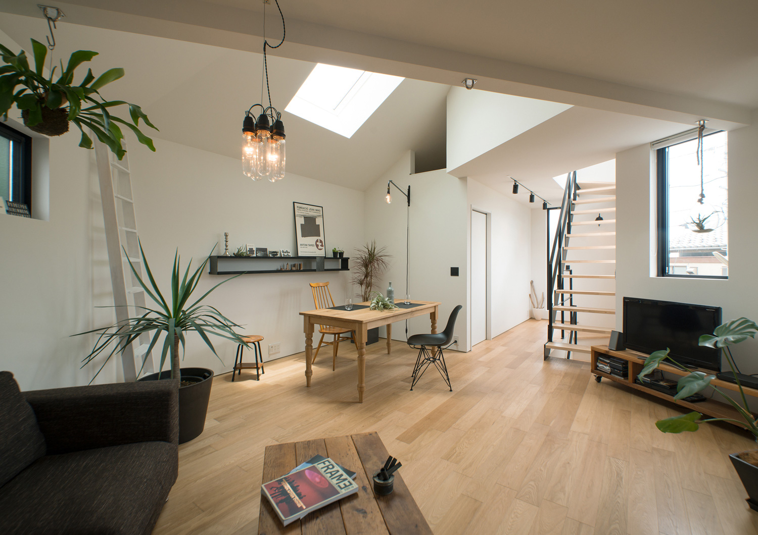 注文住宅・デザイン住宅建築実例_LDK 注文住宅・デザイン住宅建築実例_『CASE486 デザインへの挑戦』_LDK