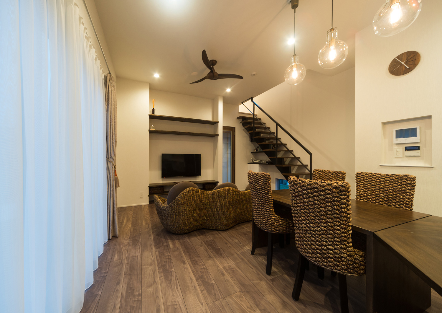 注文住宅・デザイン住宅建築実例_LDK 注文住宅・デザイン住宅建築実例_『CASE491 dramatic expectation』_LDK