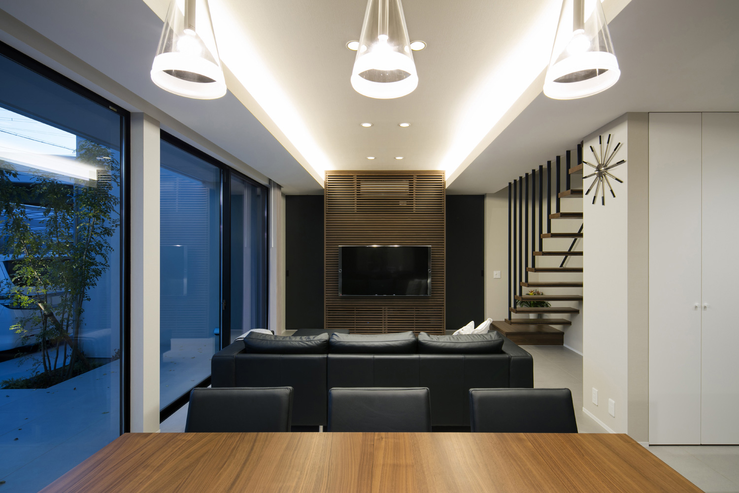 注文住宅・デザイン住宅建築実例_LDK 注文住宅・デザイン住宅建築実例_『CASE496 FRAME HOUSE』_LDK