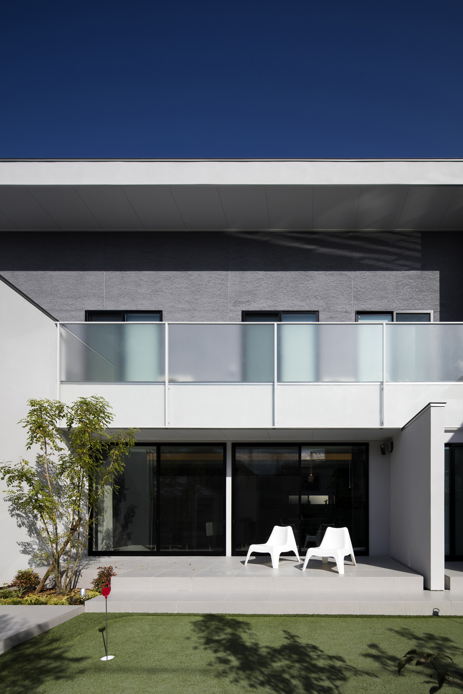 注文住宅・デザイン住宅建築実例_テラス・バルコニー 注文住宅・デザイン住宅建築実例_『CASE496 FRAME HOUSE』_テラス・バルコニー