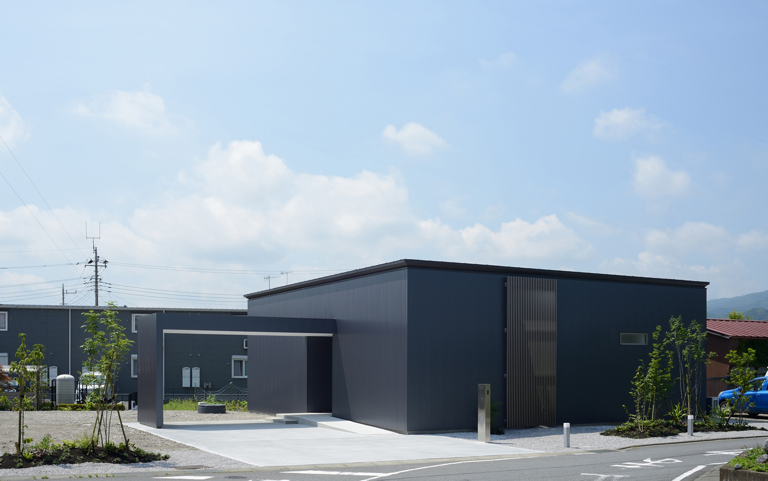 デザイン住宅建築実例_外観・注文住宅『CASE508 Slither Link』の建築実例・施⼯例の写真・建物外観全体 注文住宅・デザイン住宅建築実例_『CASE508 Slither Link』_外観