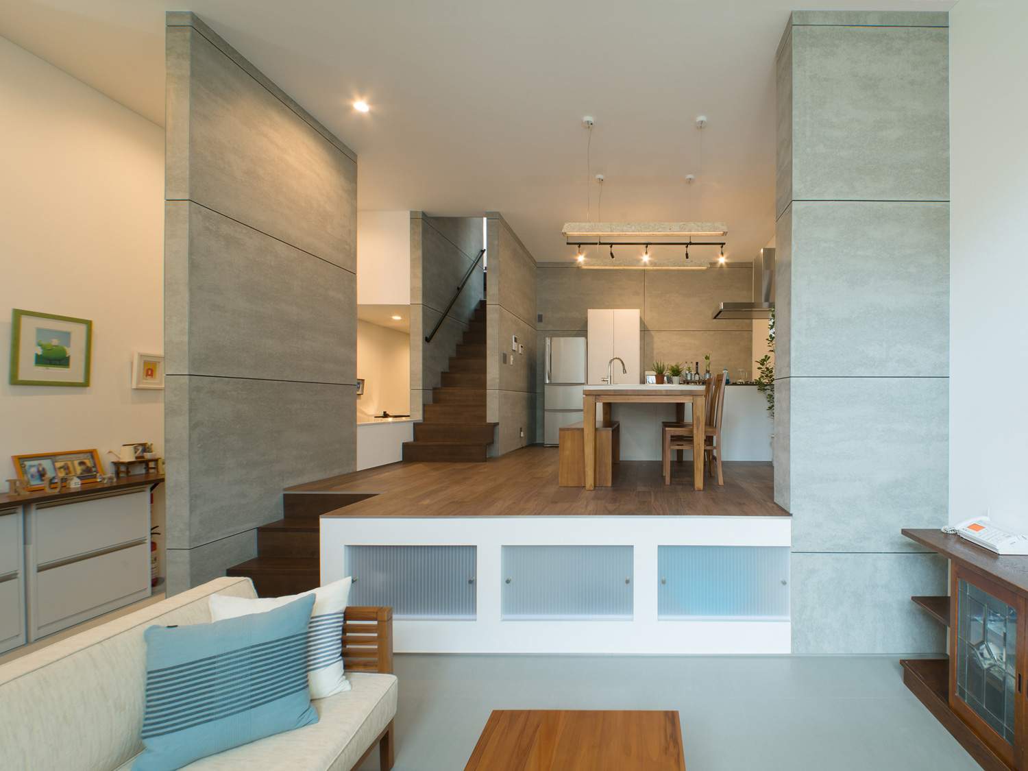 注文住宅・デザイン住宅建築実例_LDK 注文住宅・デザイン住宅建築実例_『CASE532 土間と壁柱のハウス』_LDK