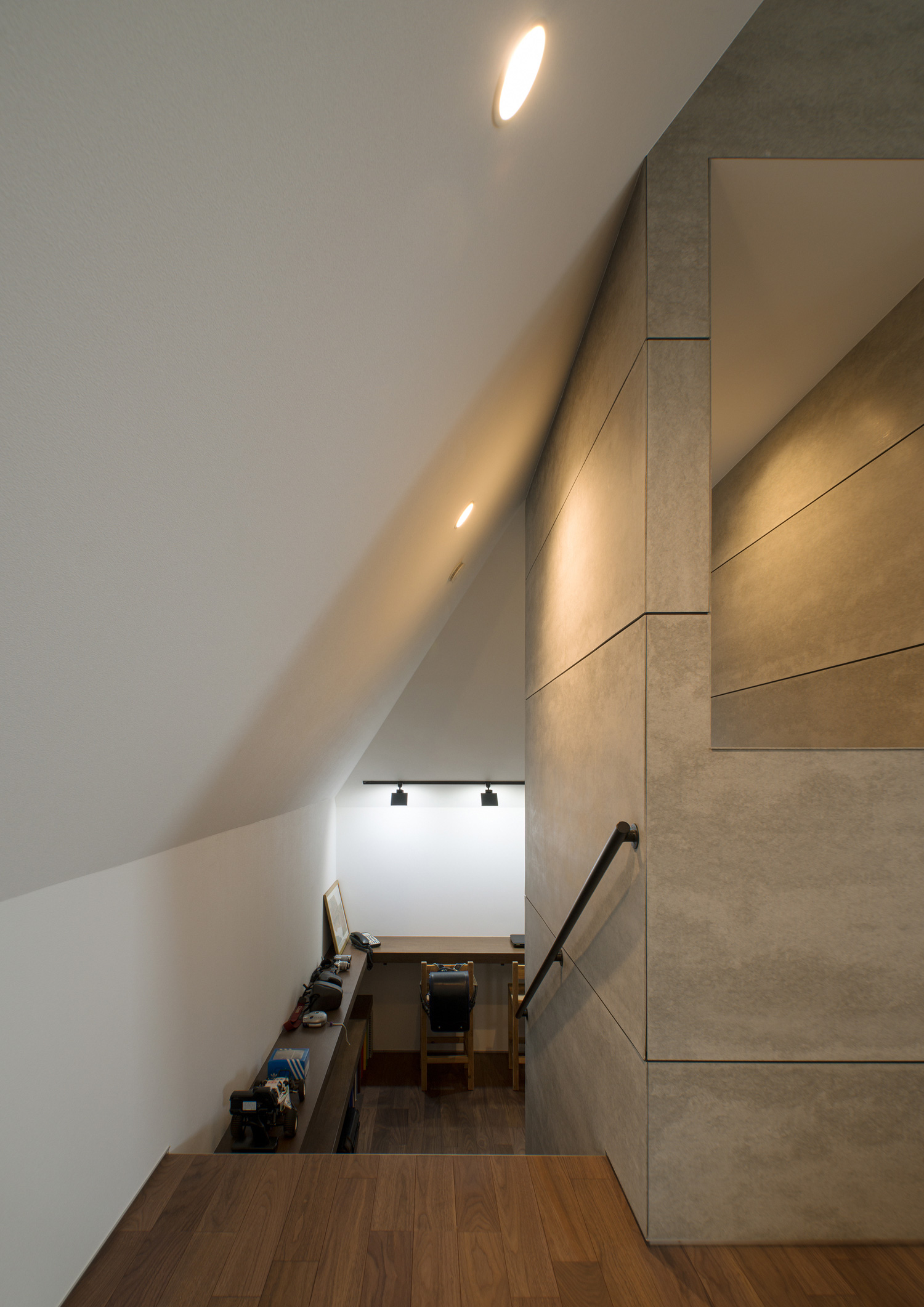 注文住宅・デザイン住宅建築実例_階段 注文住宅・デザイン住宅建築実例_『CASE532 土間と壁柱のハウス』_階段