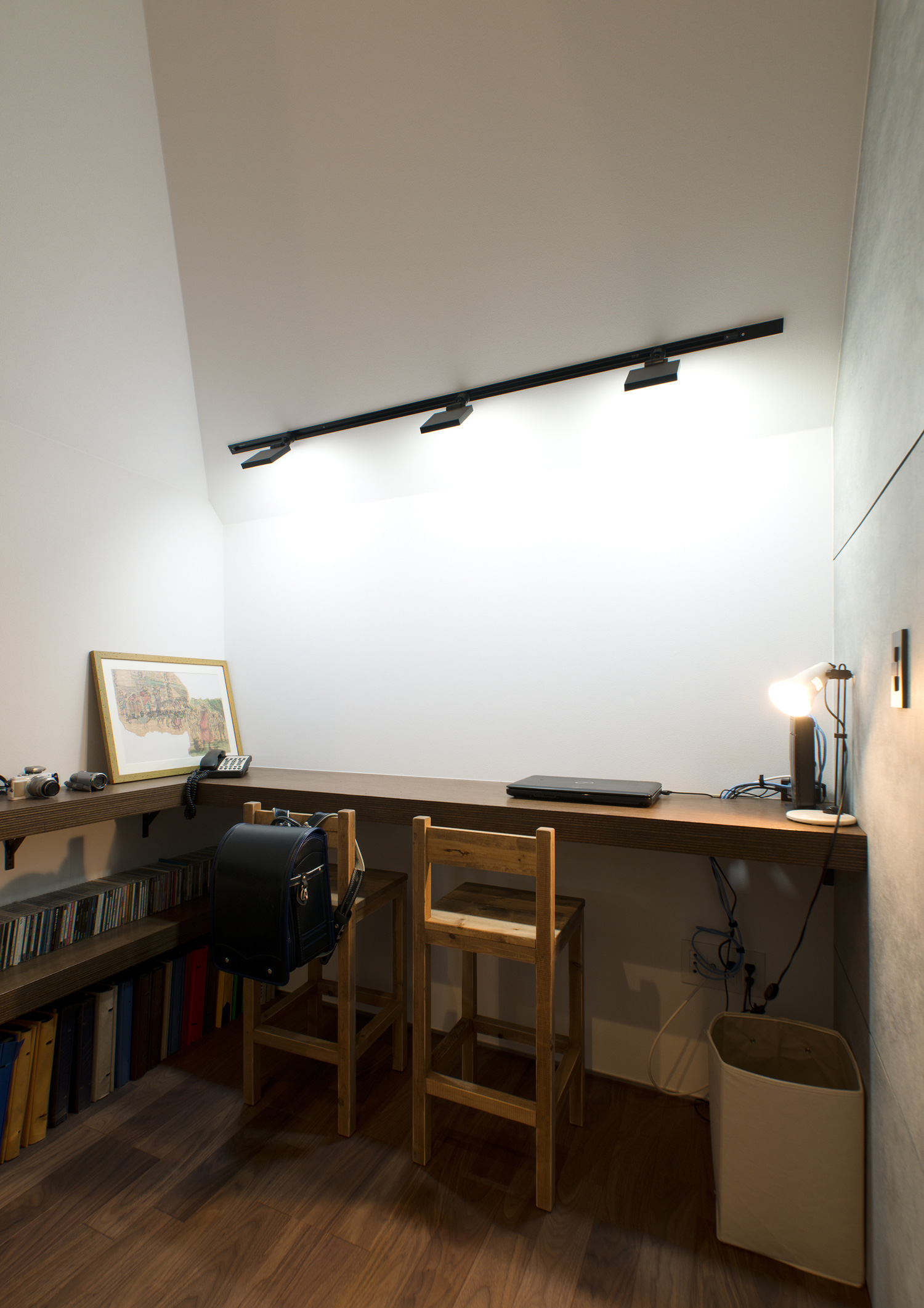 注文住宅・デザイン住宅建築実例_書斎 注文住宅・デザイン住宅建築実例_『CASE532 土間と壁柱のハウス』_書斎