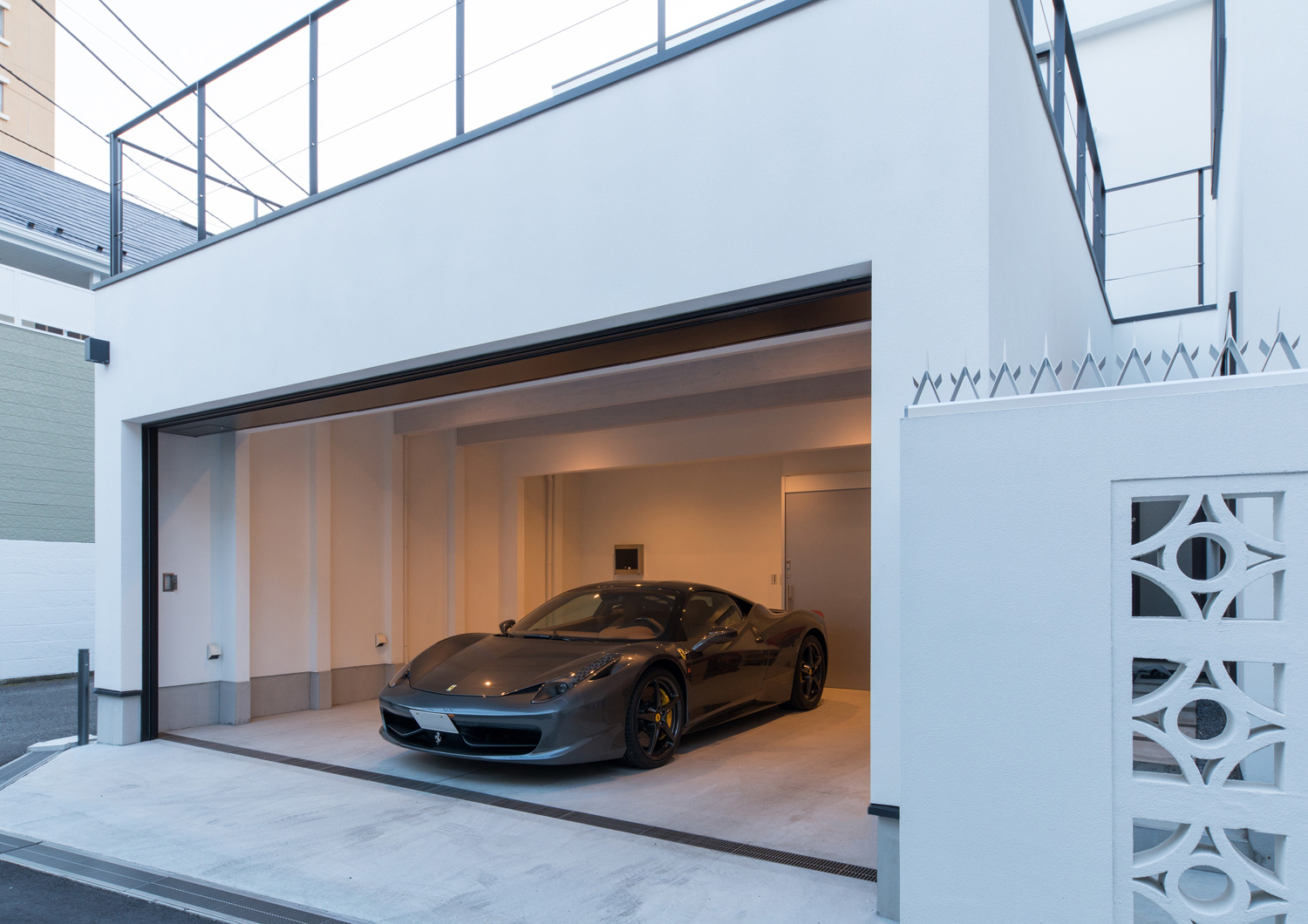 注文住宅・デザイン住宅建築実例_ガレージ 注文住宅・デザイン住宅建築実例_『CASE534 【Mod】el』_ガレージ