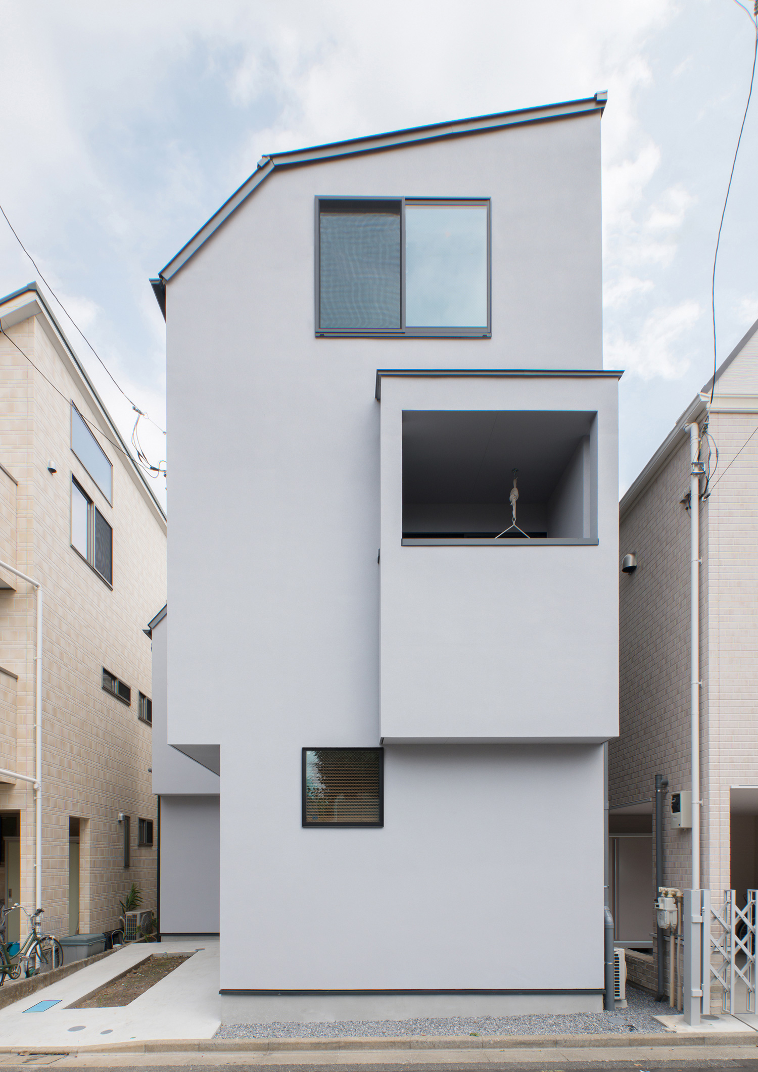 デザイン住宅建築実例_外観・注文住宅『CASE540 urban simple house』の建築実例・施⼯例の写真・建物外観全体 注文住宅・デザイン住宅建築実例_『CASE540 urban simple house』_外観