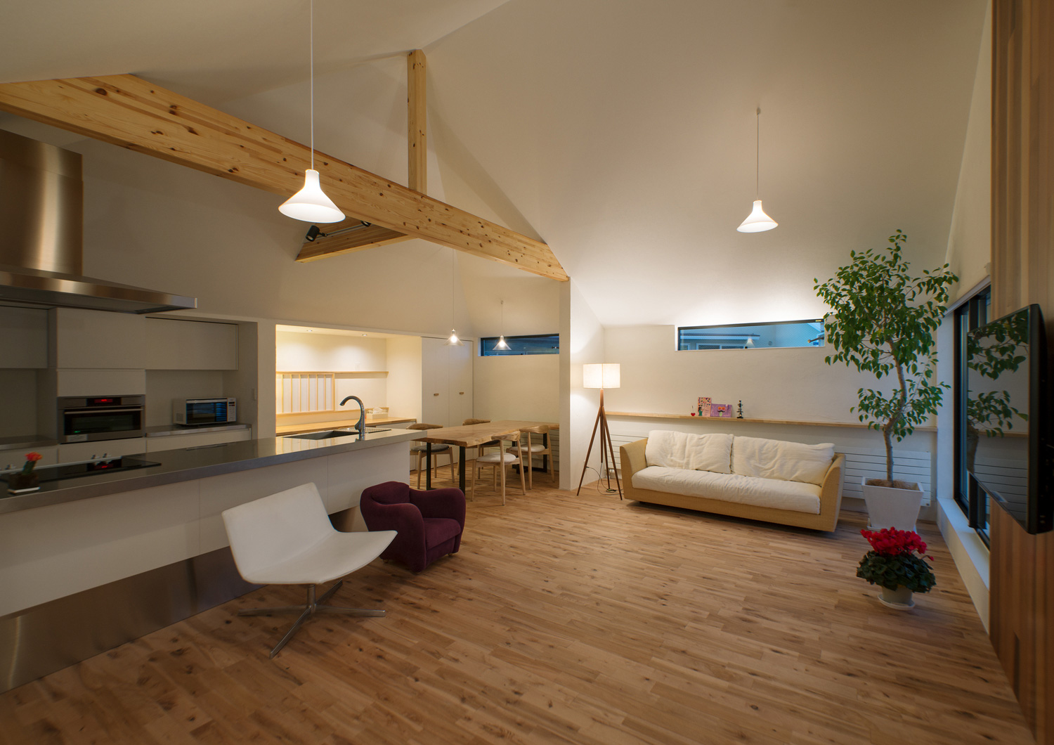 おしゃれなペンダントライトを取り付けたシンプルなLDK・デザイン住宅 注文住宅・デザイン住宅建築実例_『CASE541 寄棟天井のある家』_LDK