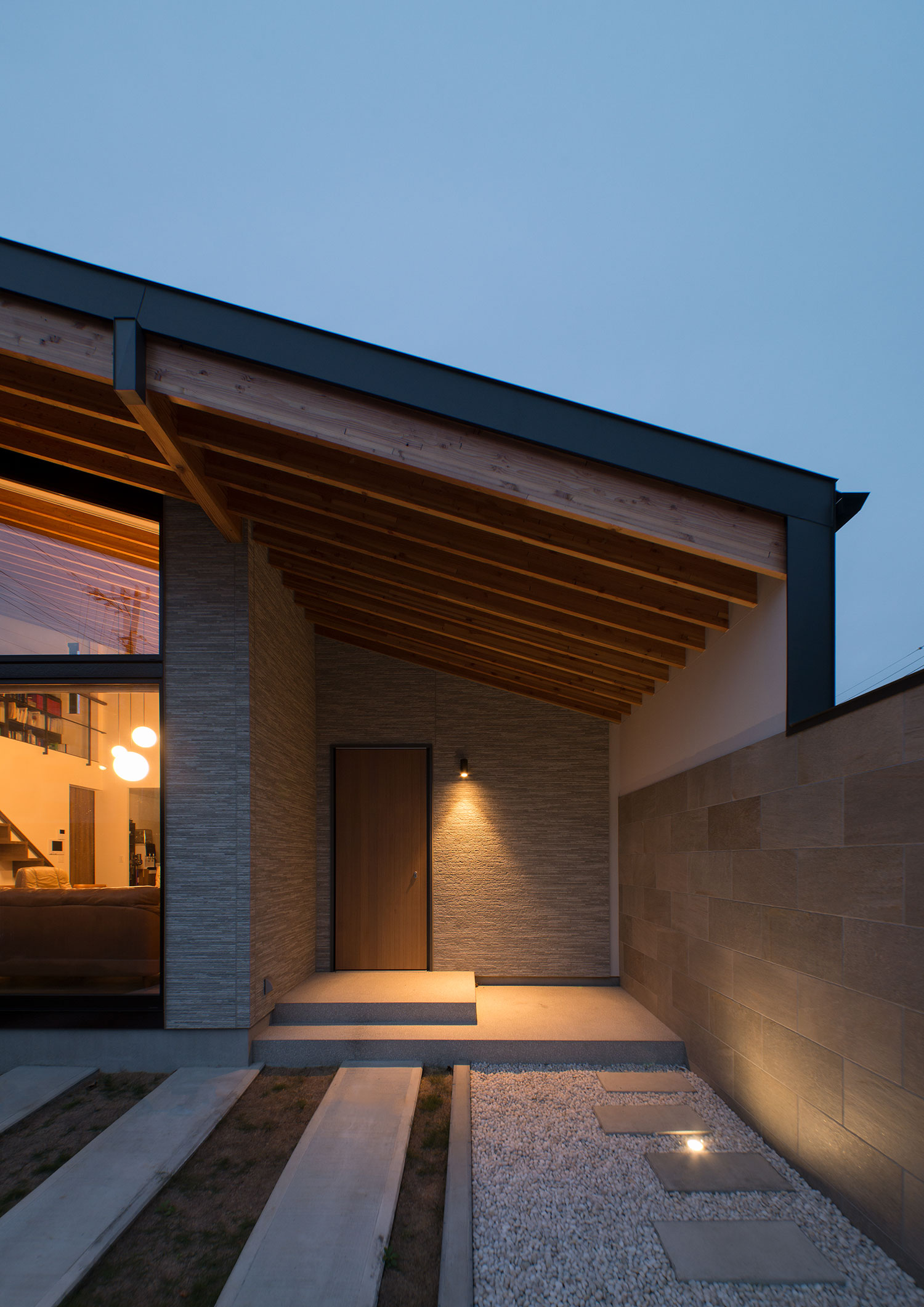 注文住宅・デザイン住宅建築実例_玄関 注文住宅・デザイン住宅建築実例_『CASE480 大屋根の垂木の家』_玄関