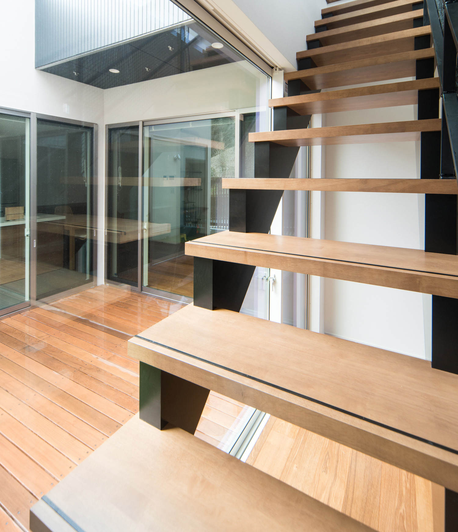 注文住宅・デザイン住宅建築実例_階段 注文住宅・デザイン住宅建築実例_『CASE552 Open sight house』_階段