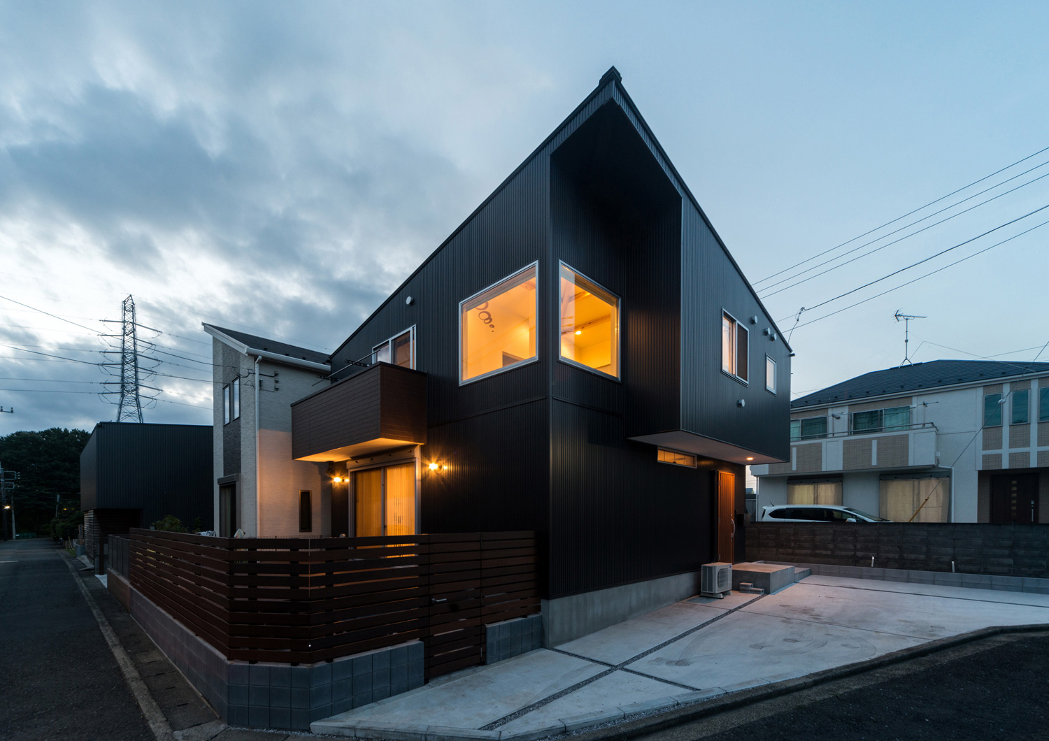 注文住宅・デザイン住宅建築実例_外観 注文住宅・デザイン住宅建築実例_『CASE553 LEAF – HOUSE』_外観