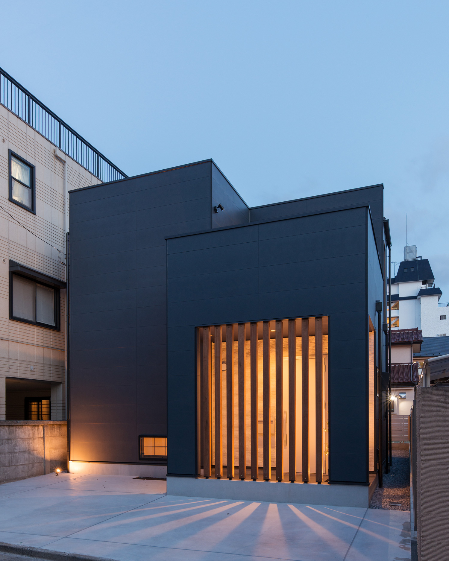 CASE554 ブルーボックスハウス