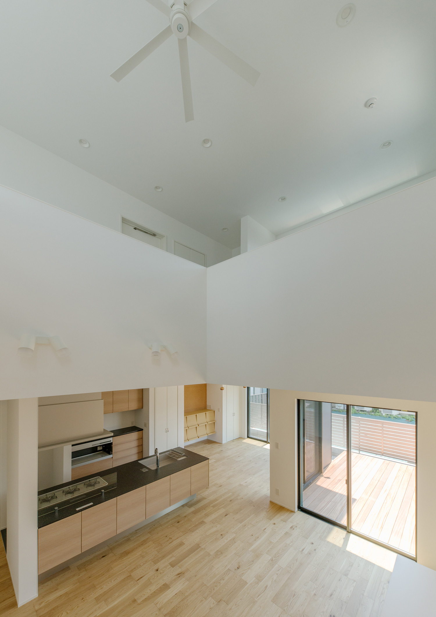 注文住宅・デザイン住宅建築実例_LDK 注文住宅・デザイン住宅建築実例_『CASE554 ブルーボックスハウス』_LDK