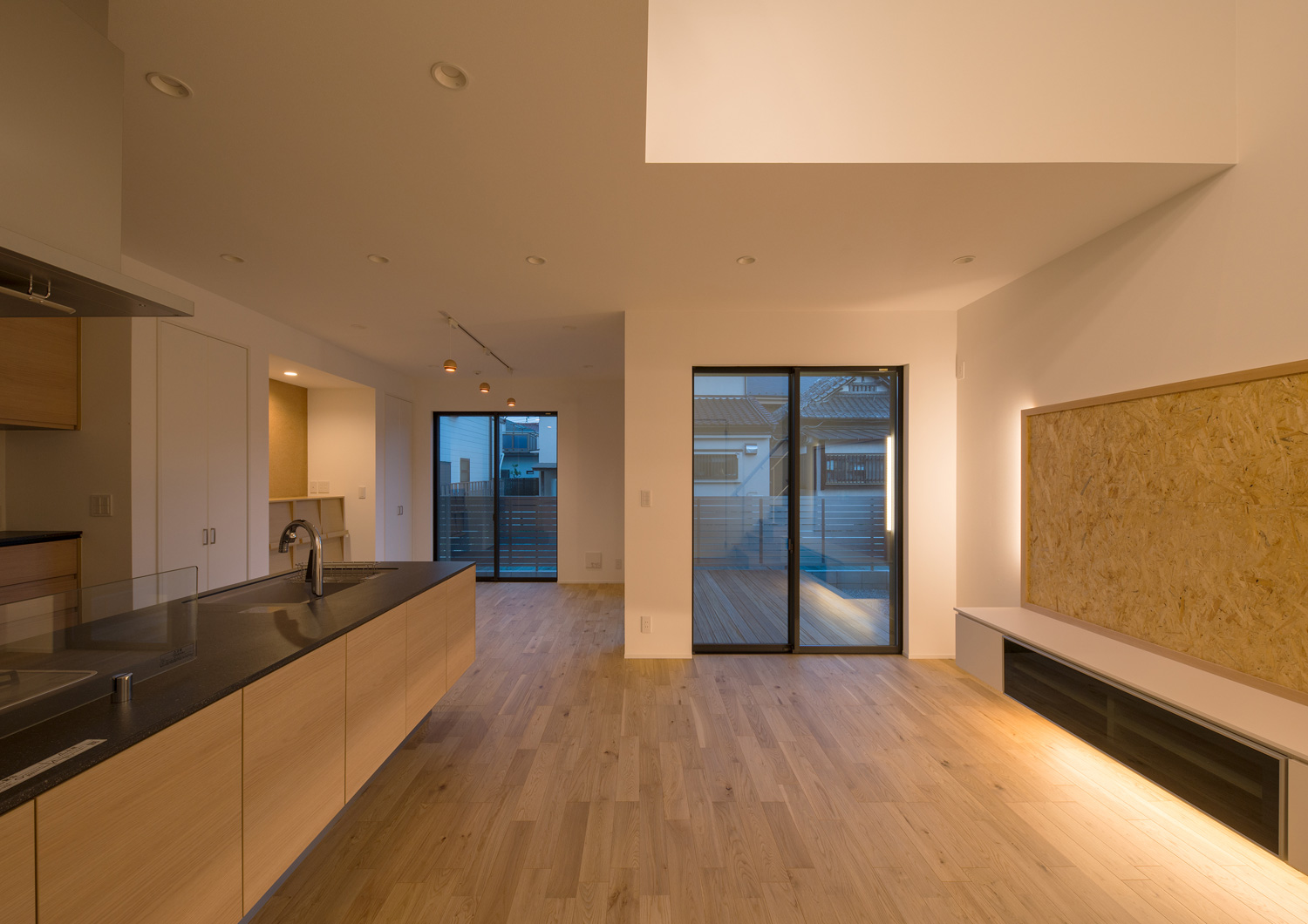 注文住宅・デザイン住宅建築実例_LDK 注文住宅・デザイン住宅建築実例_『CASE554 ブルーボックスハウス』_LDK