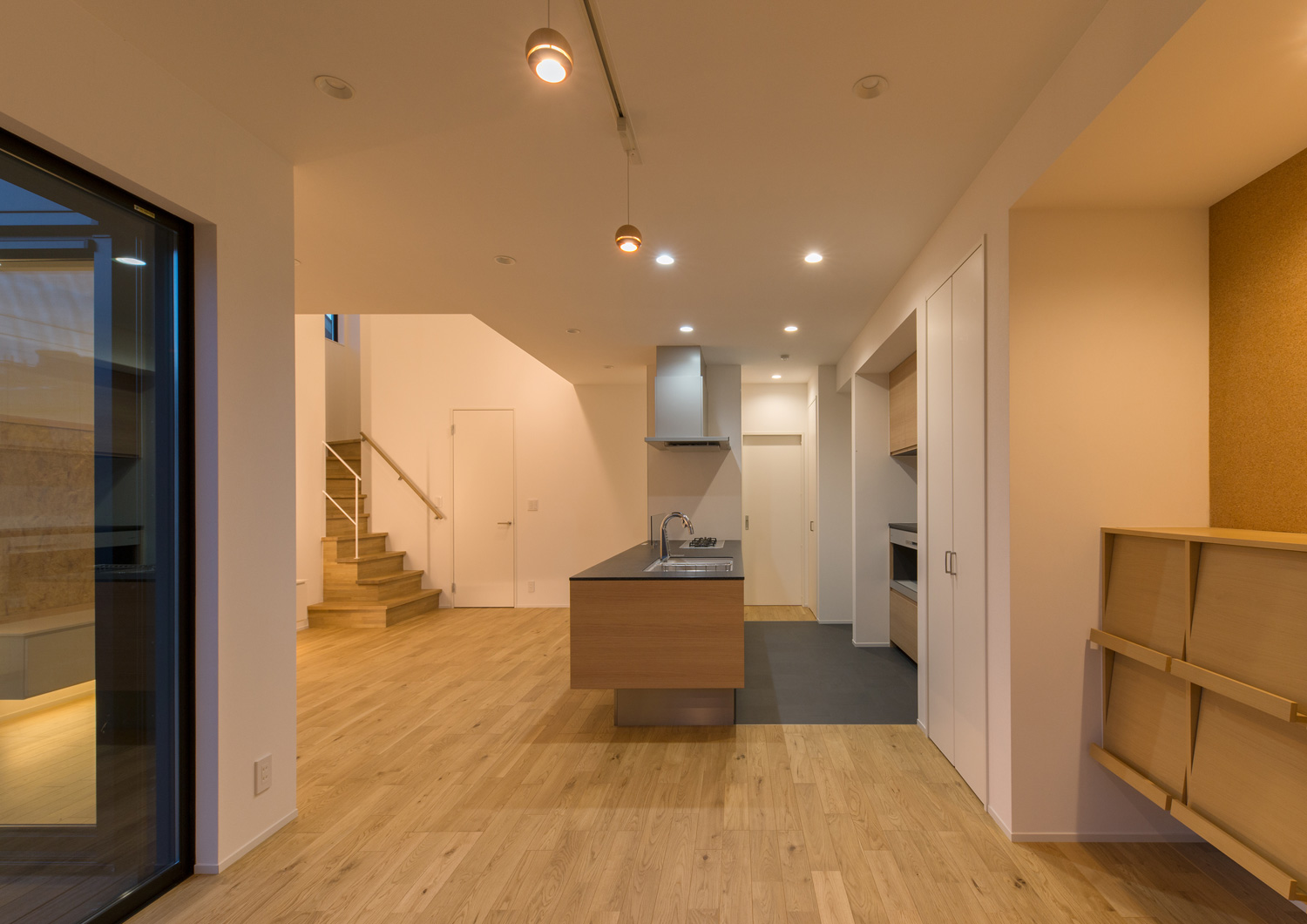 注文住宅・デザイン住宅建築実例_LDK 注文住宅・デザイン住宅建築実例_『CASE554 ブルーボックスハウス』_LDK