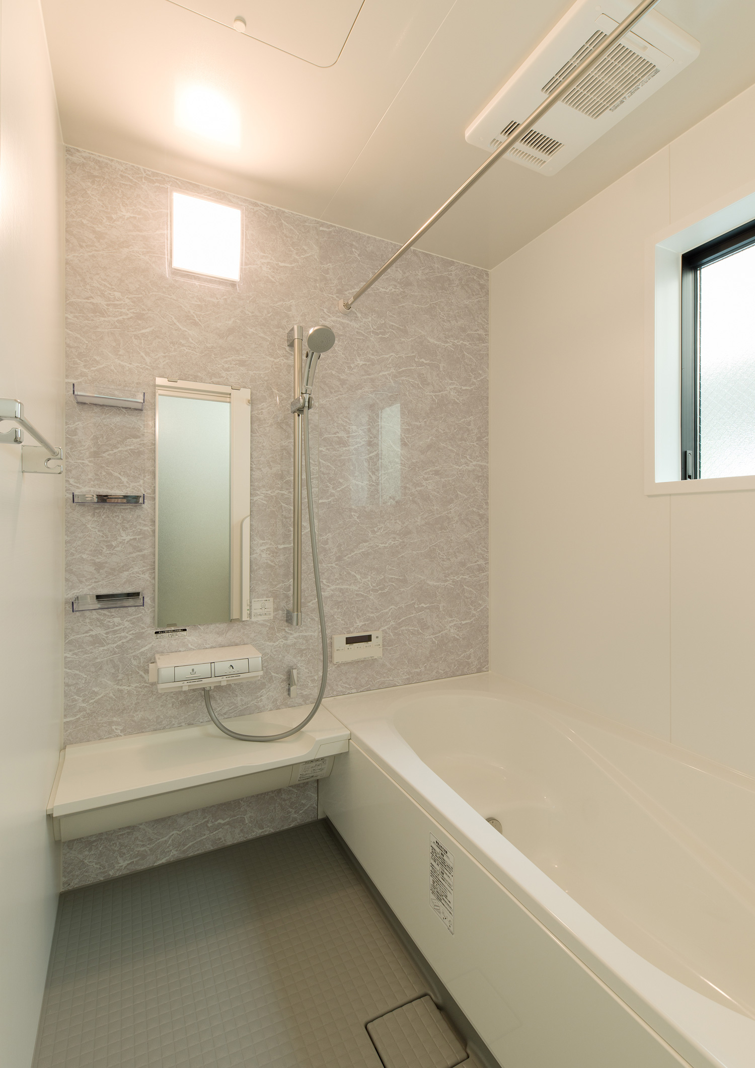 注文住宅・デザイン住宅建築実例_浴室・洗面所 注文住宅・デザイン住宅建築実例_『CASE554 ブルーボックスハウス』_浴室・洗面所