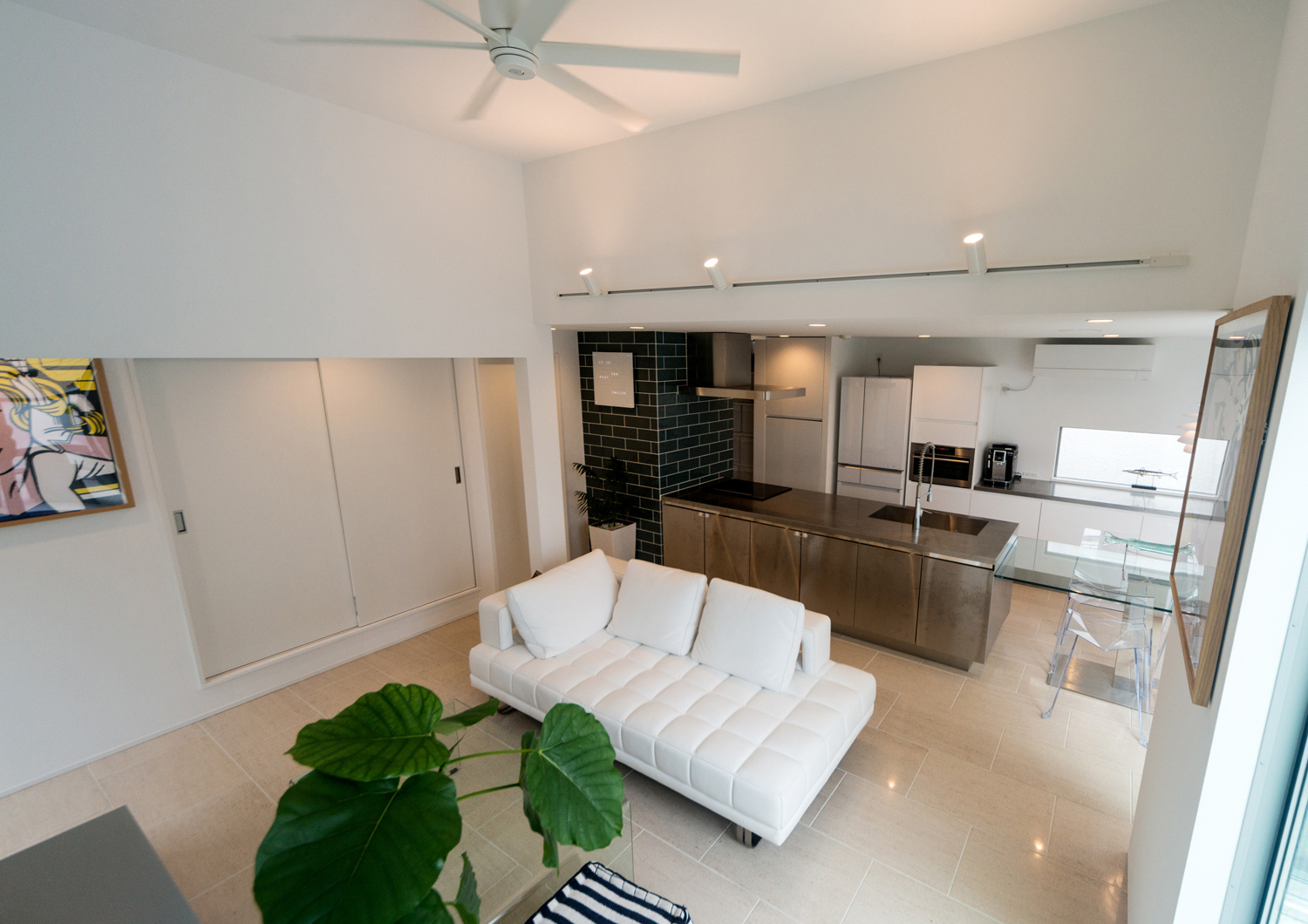 注文住宅・デザイン住宅建築実例_LDK 注文住宅・デザイン住宅建築実例_『CASE555 白のハウス』_LDK