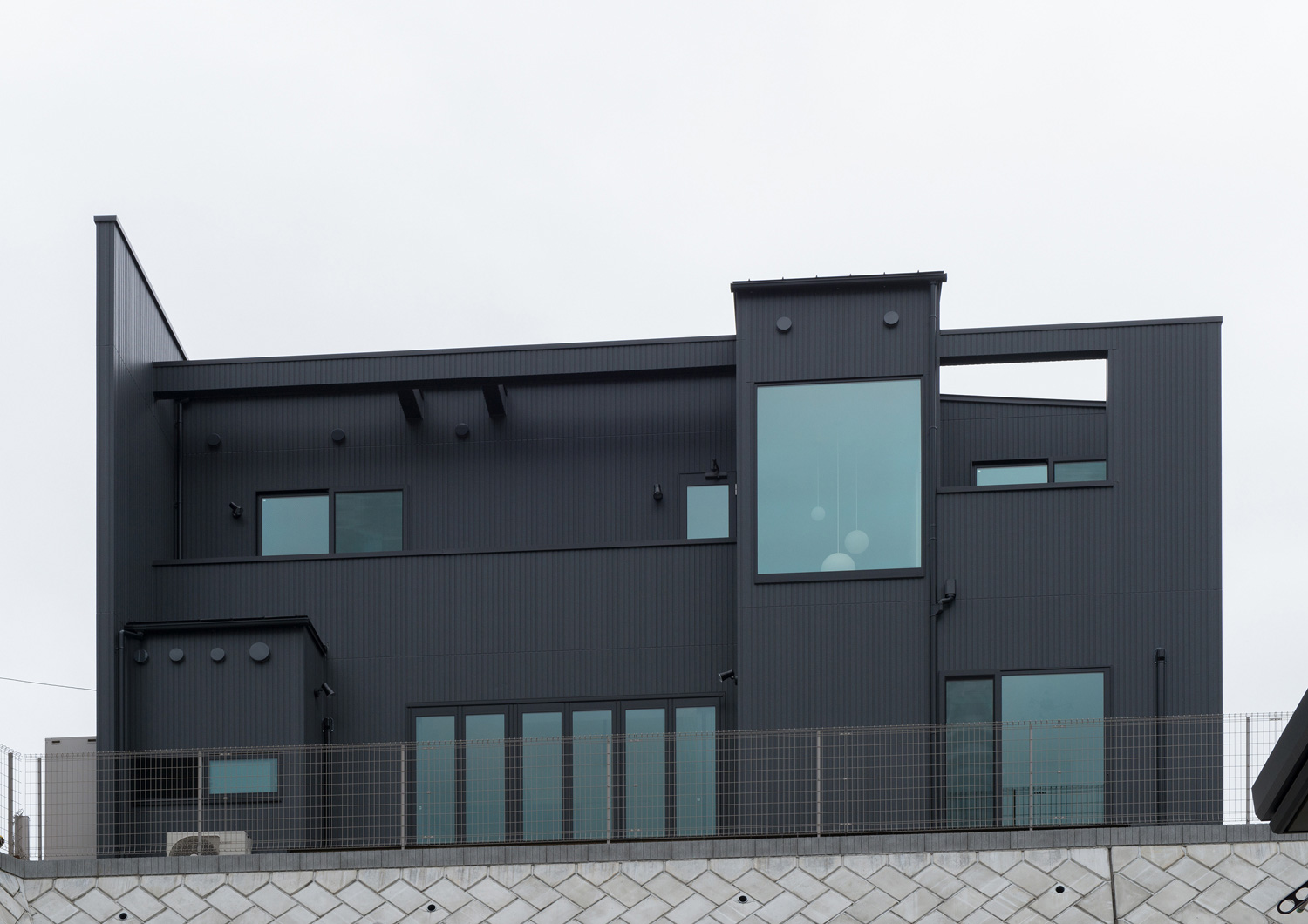 注文住宅・デザイン住宅建築実例_外観 注文住宅・デザイン住宅建築実例_『CASE558 路地と桟(かけはし)の家』_外観