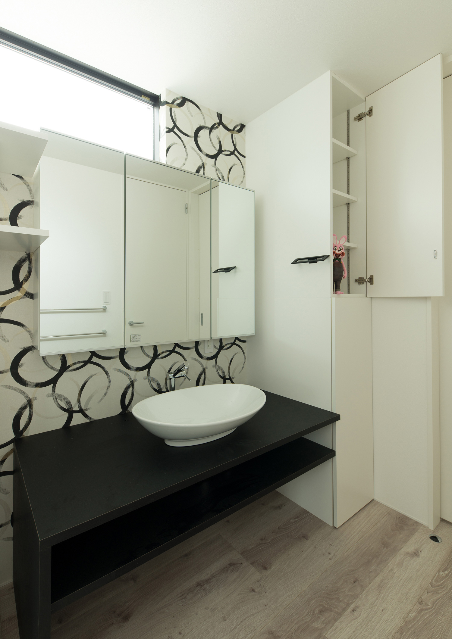 注文住宅・デザイン住宅建築実例_浴室・洗面所 注文住宅・デザイン住宅建築実例_『CASE558 路地と桟(かけはし)の家』_浴室・洗面所