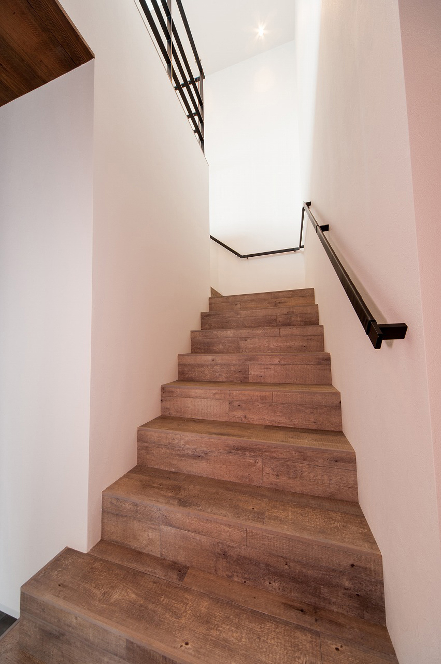 注文住宅・デザイン住宅建築実例_階段 注文住宅・デザイン住宅建築実例_『CASE571 the WALL』_階段
