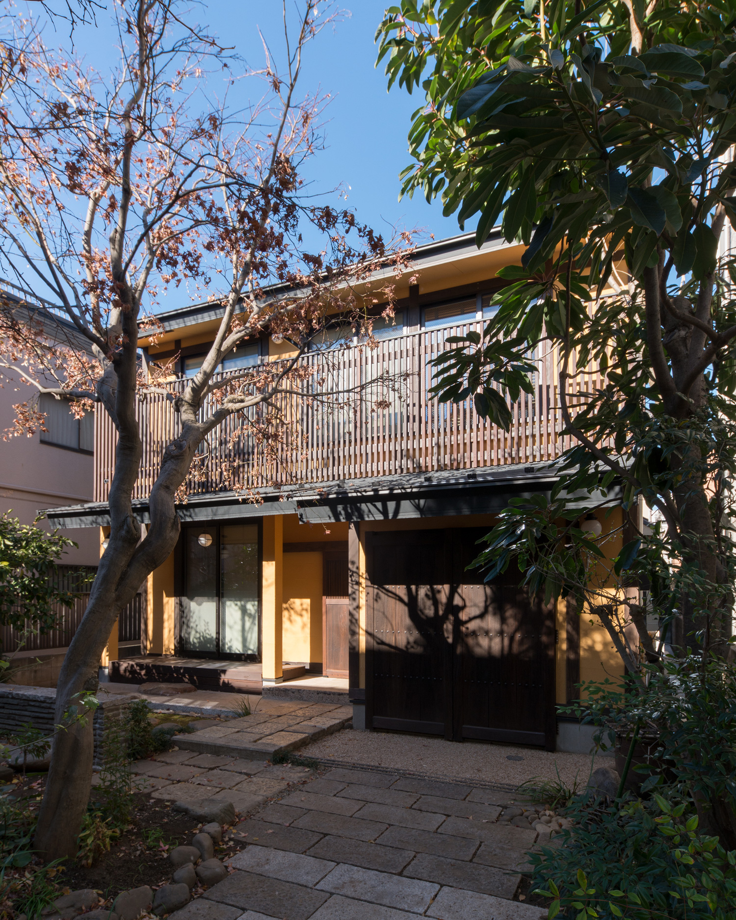 デザイン住宅建築実例_外観・注文住宅『CASE607 懐(ふところ)』の建築実例・施⼯例の写真・建物外観全体 注文住宅・デザイン住宅建築実例_『CASE607 懐(ふところ)』_外観